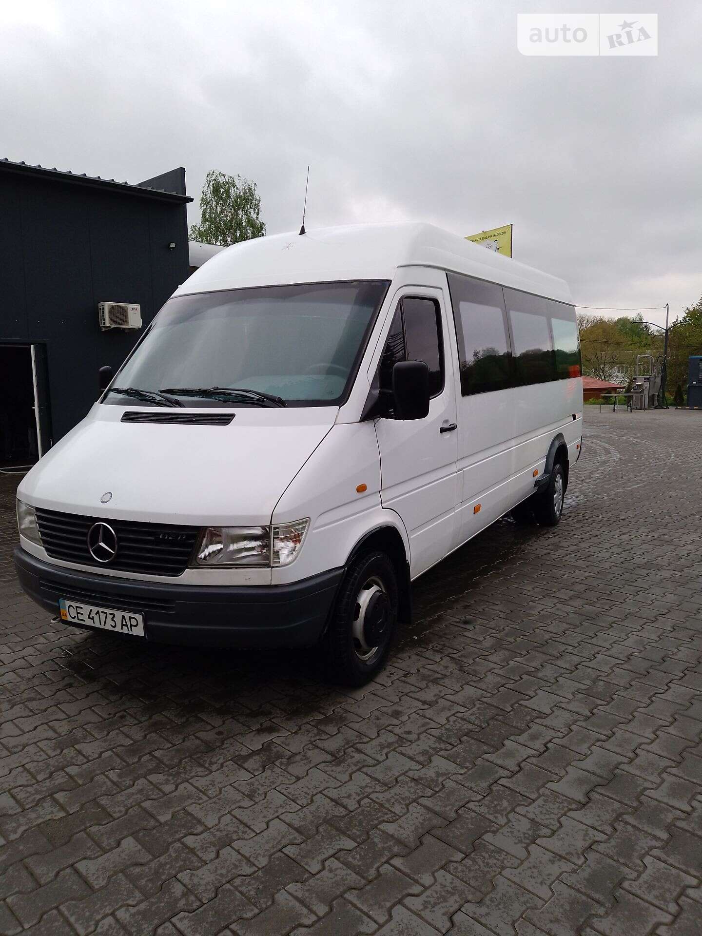 MERCEDES-BENZ 412D 1998