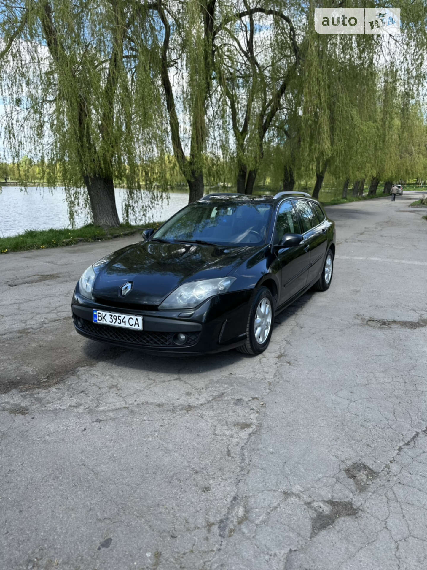 Головне фото звіту автомобіля RENAULT LAGUNA 2010