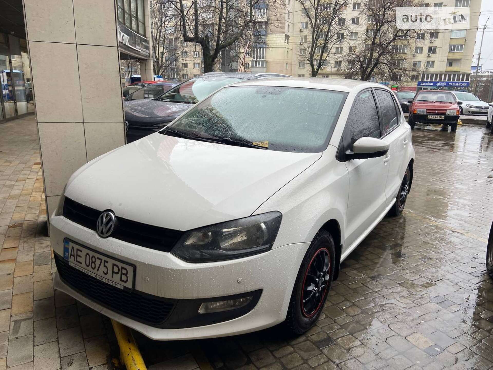 VOLKSWAGEN POLO 2012