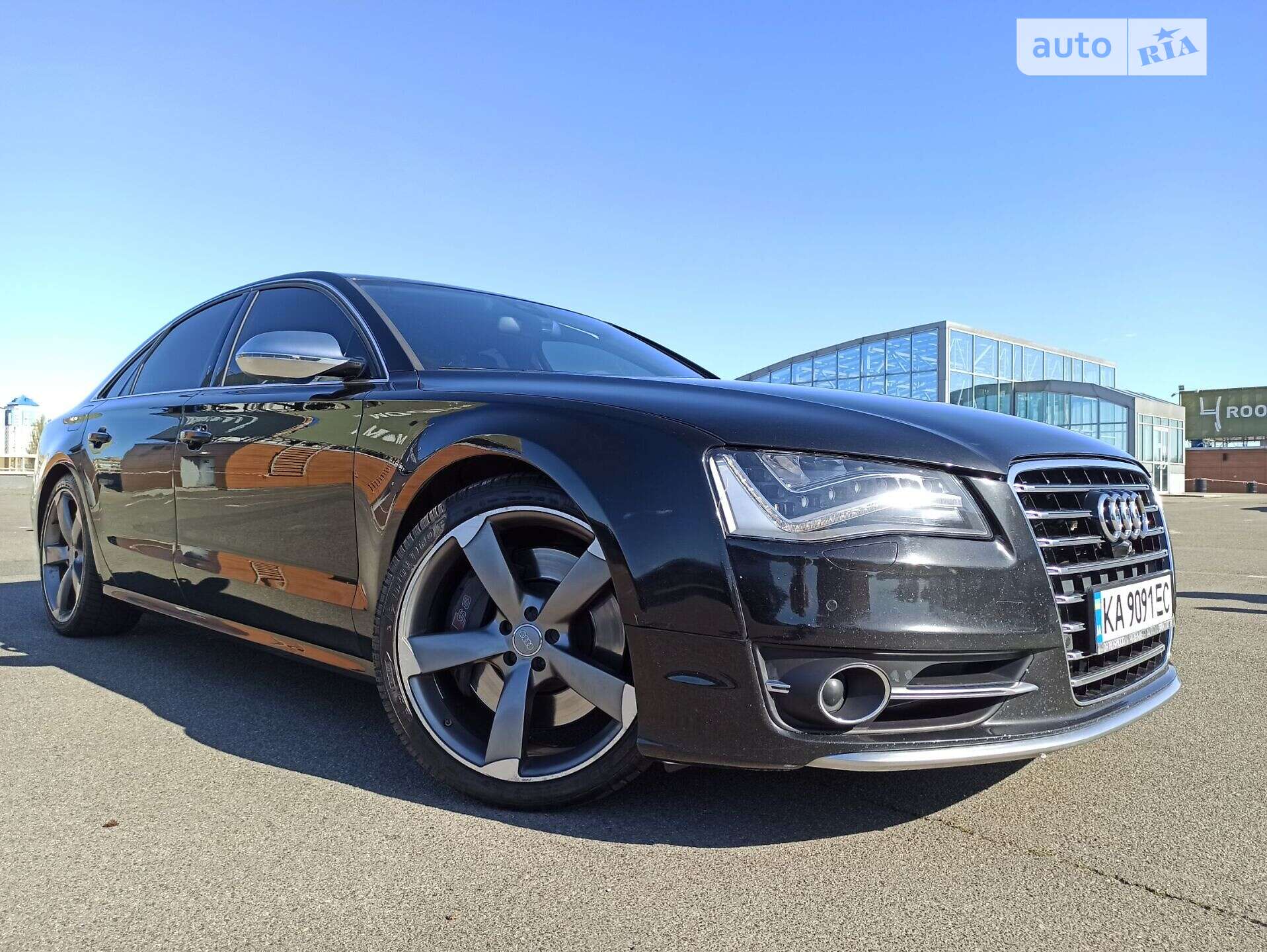 AUDI S8 2013