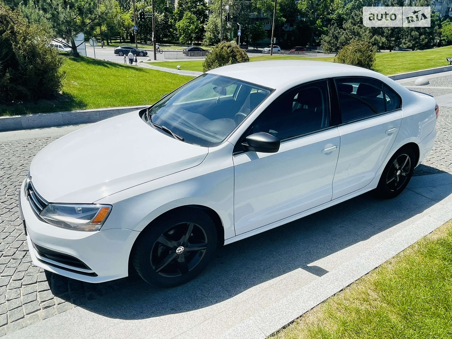 VOLKSWAGEN JETTA 2016