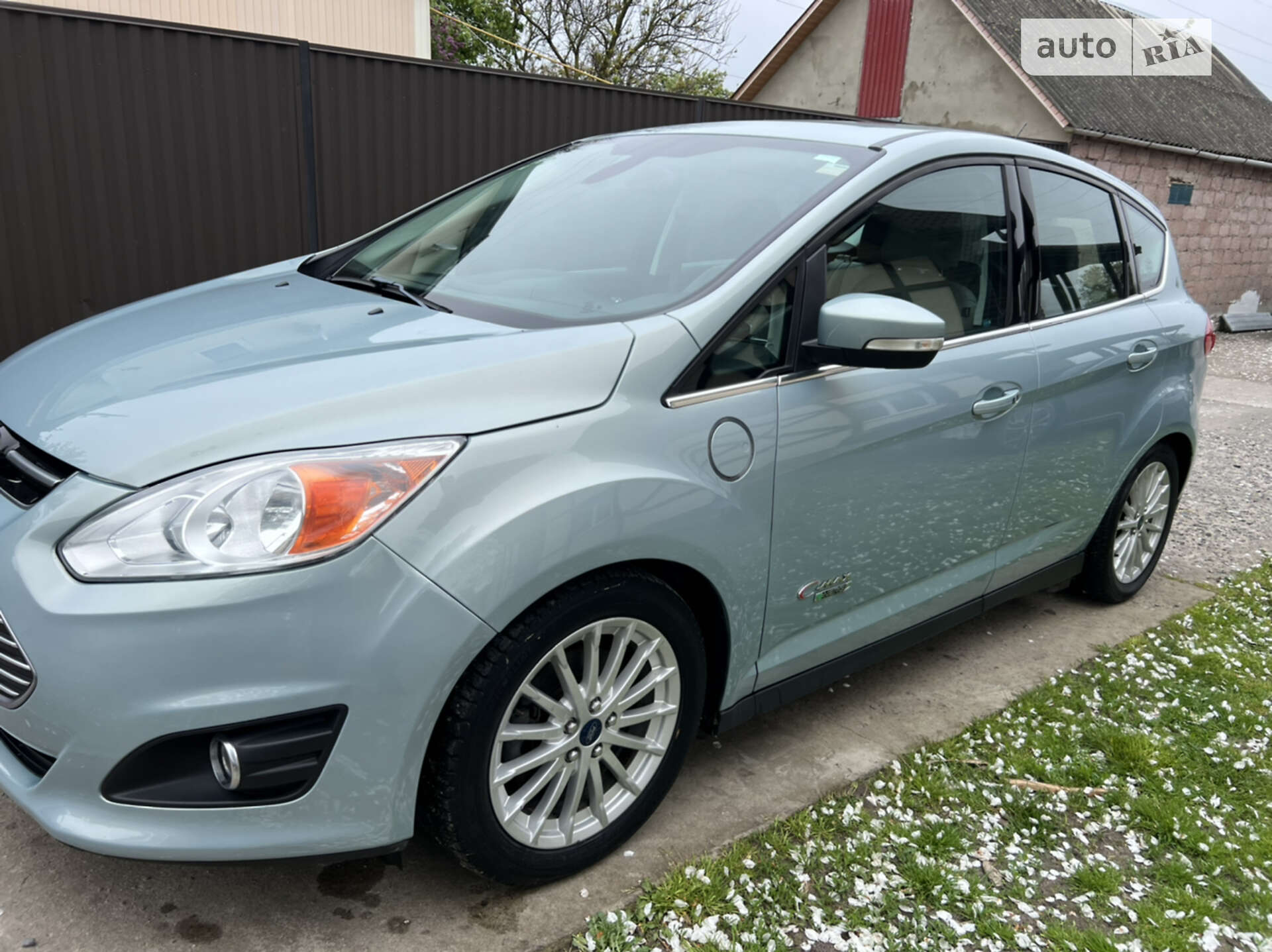 Головне фото звіту автомобіля FORD C-MAX 2014