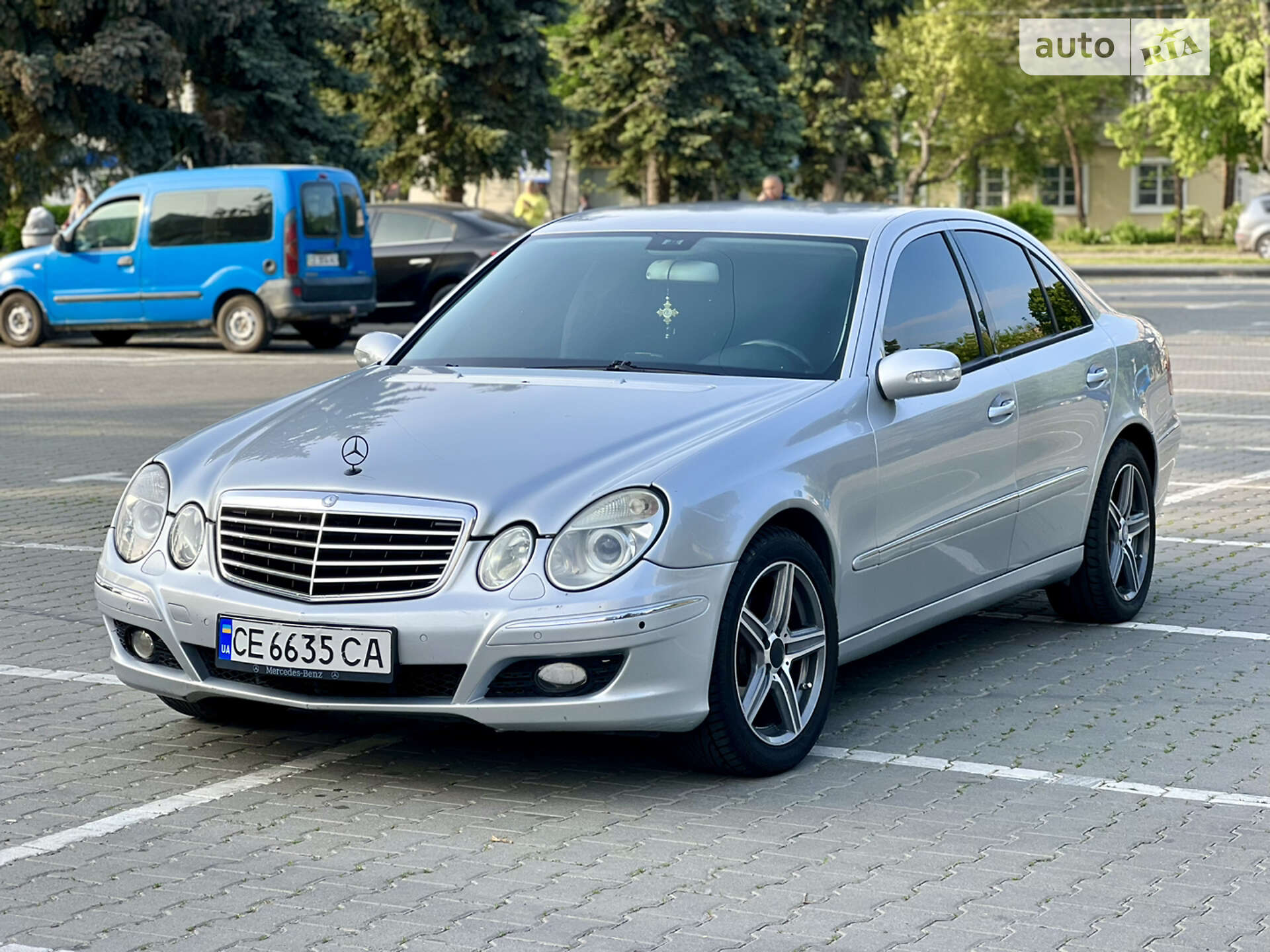 MERCEDES-BENZ E 240 2003