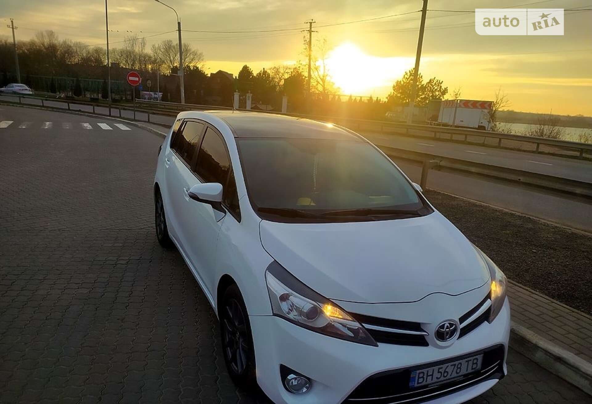 TOYOTA VERSO 2015