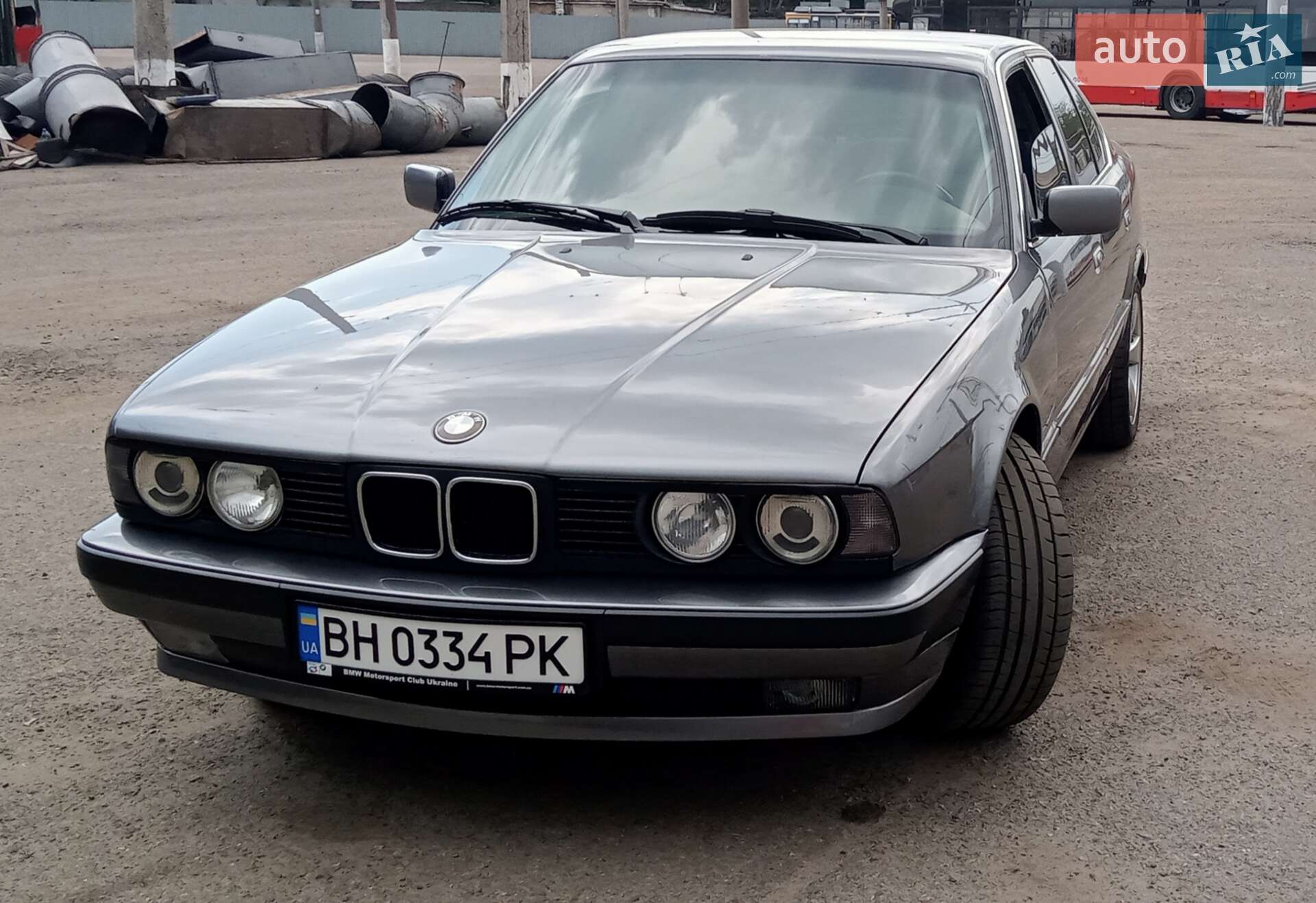 Головне фото звіту автомобіля BMW 520 1991