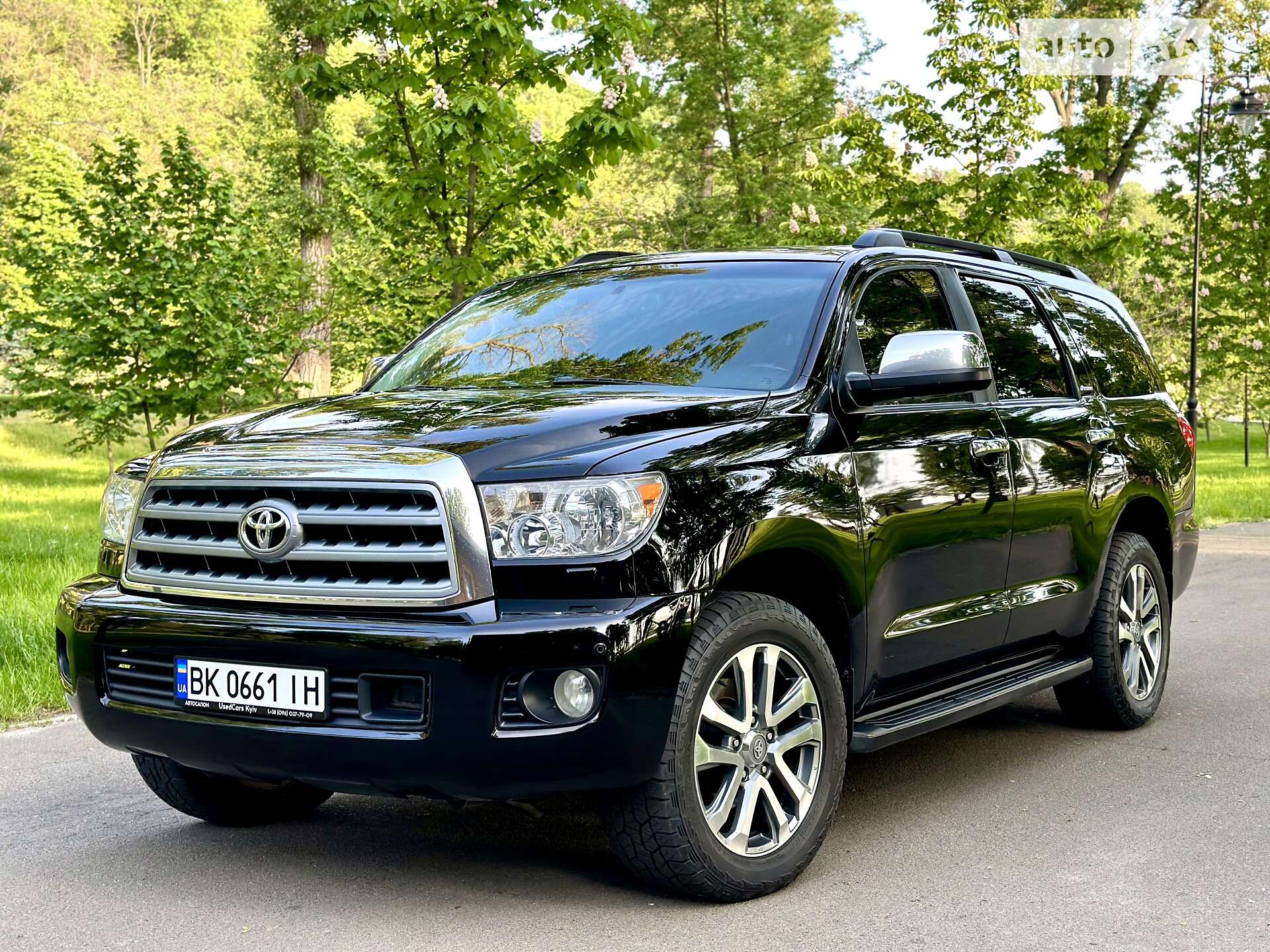 TOYOTA SEQUOIA 2011