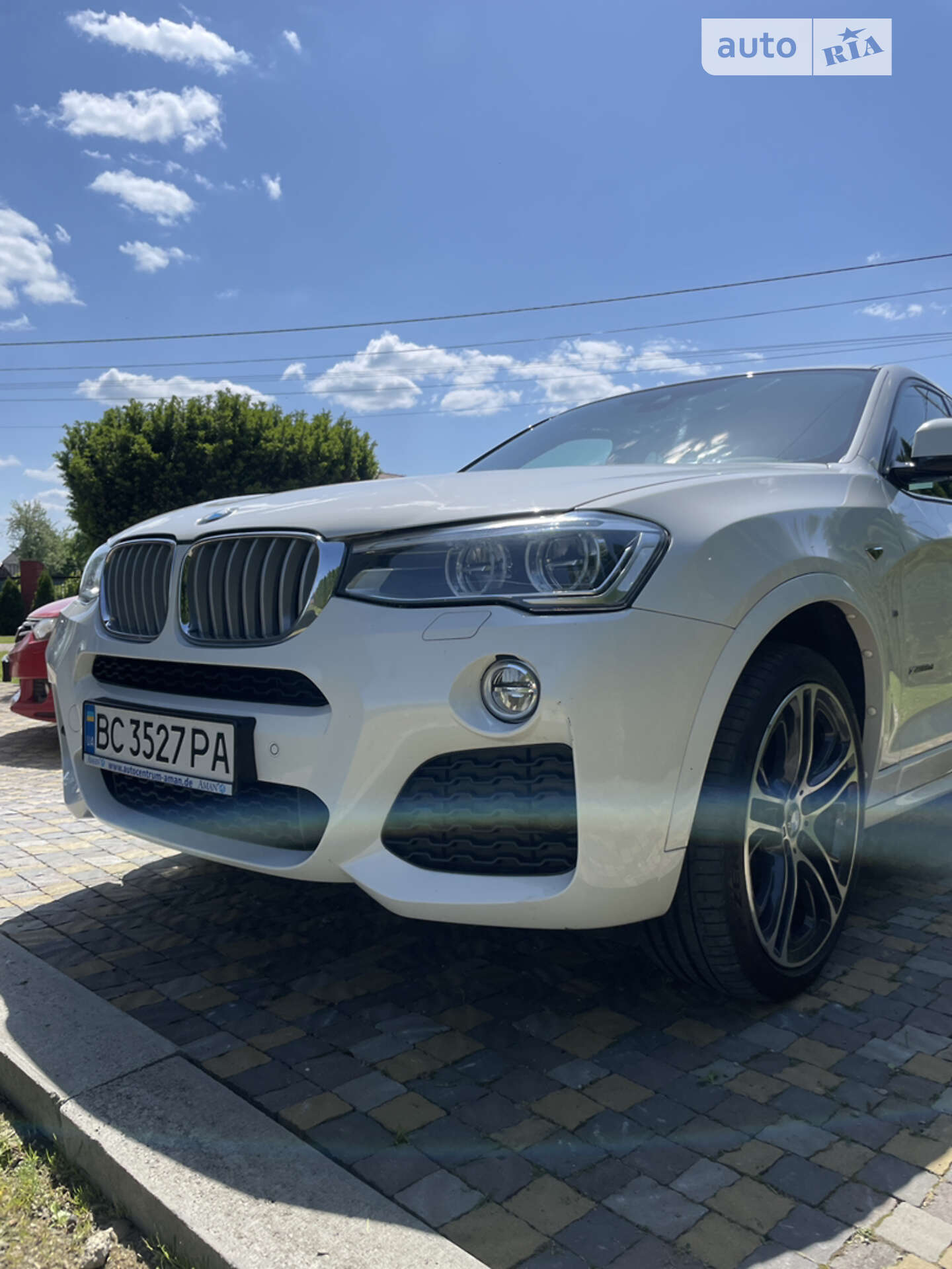 Головне фото звіту автомобіля BMW X4 2016