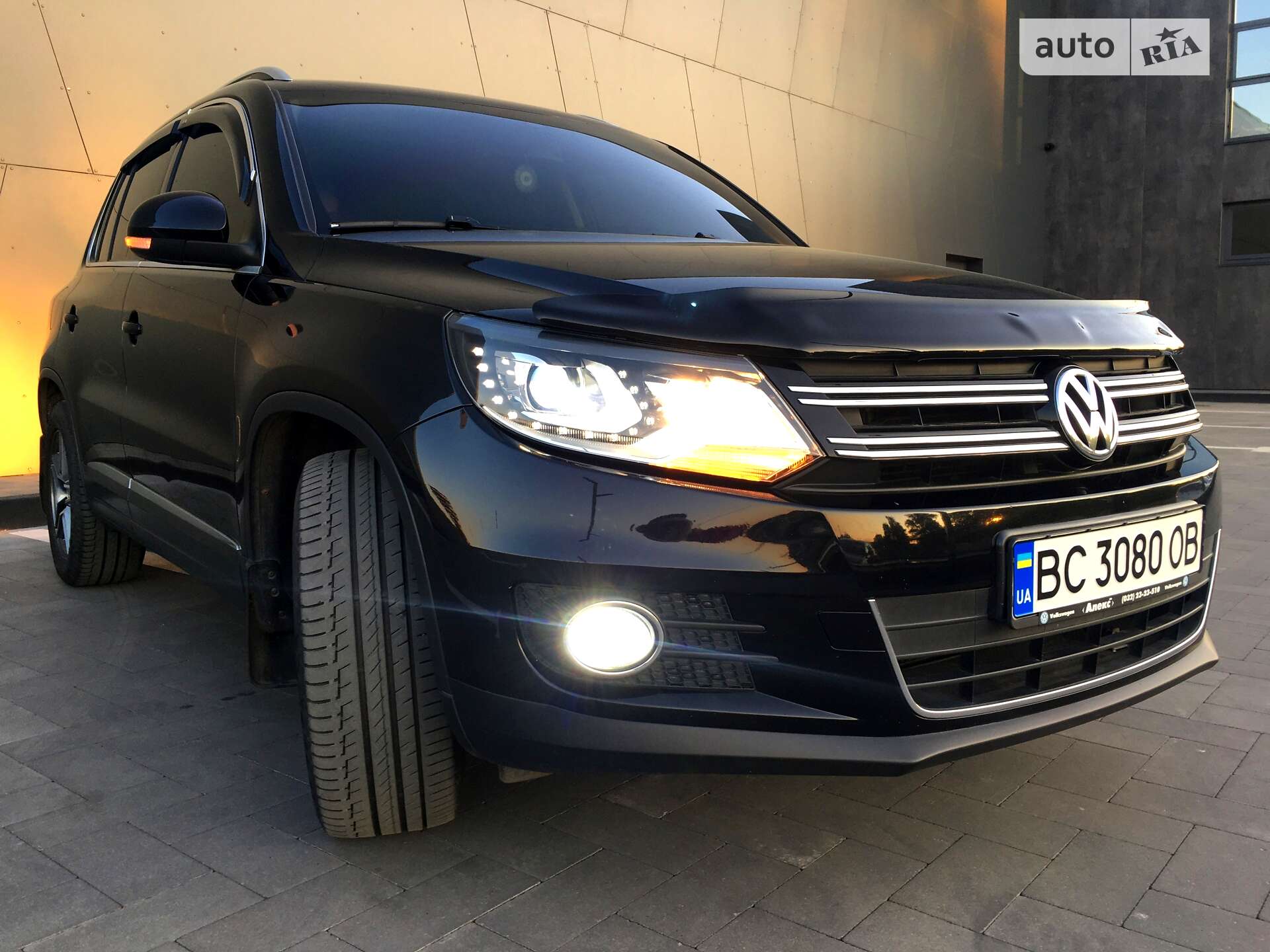 VOLKSWAGEN TIGUAN 2012