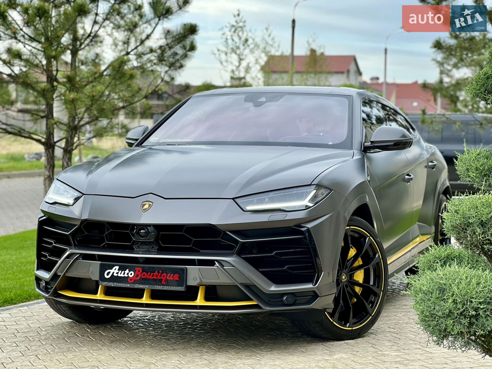 LAMBORGHINI URUS SUV 2022