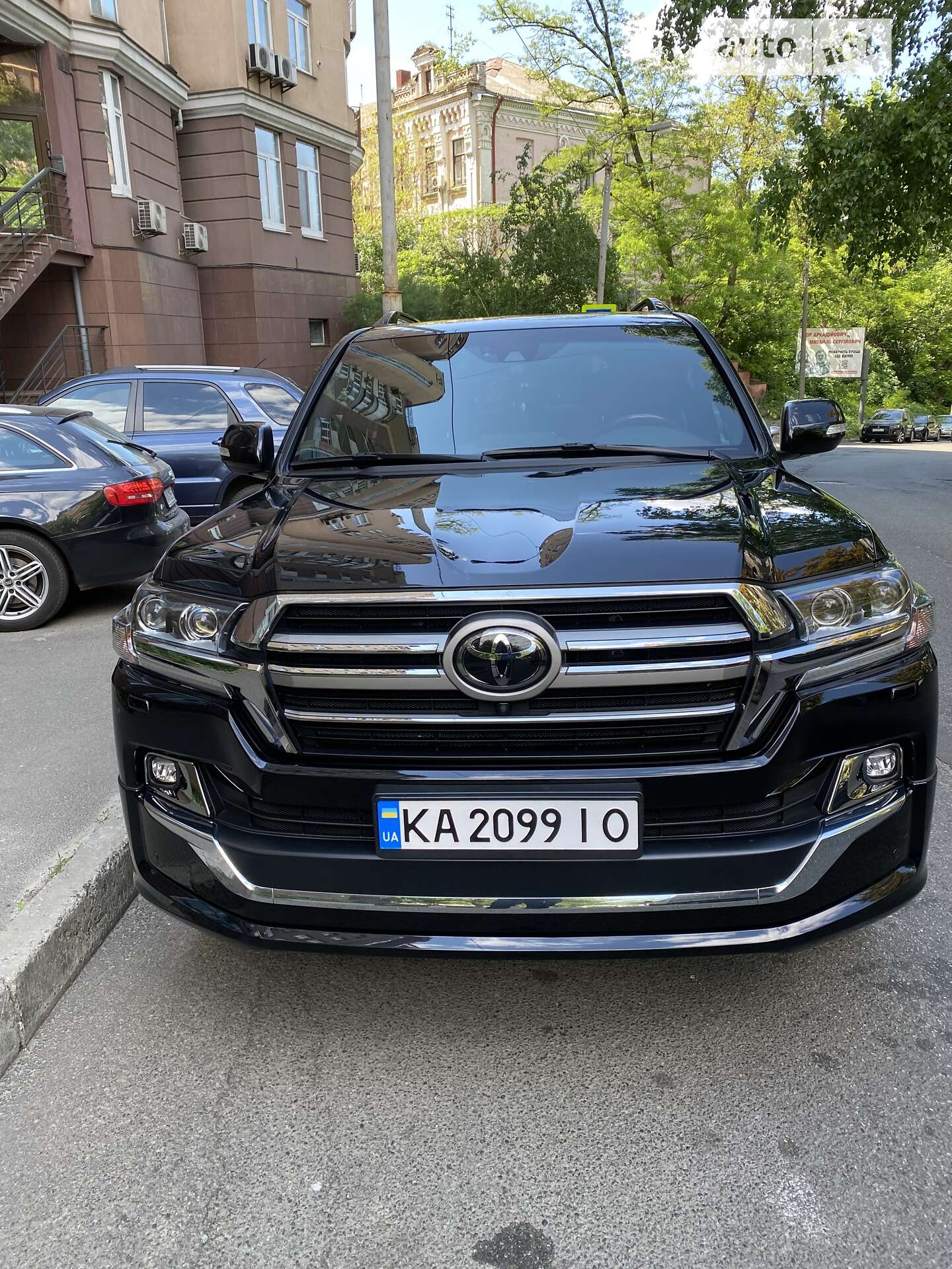 TOYOTA LAND CRUISER 200 2020