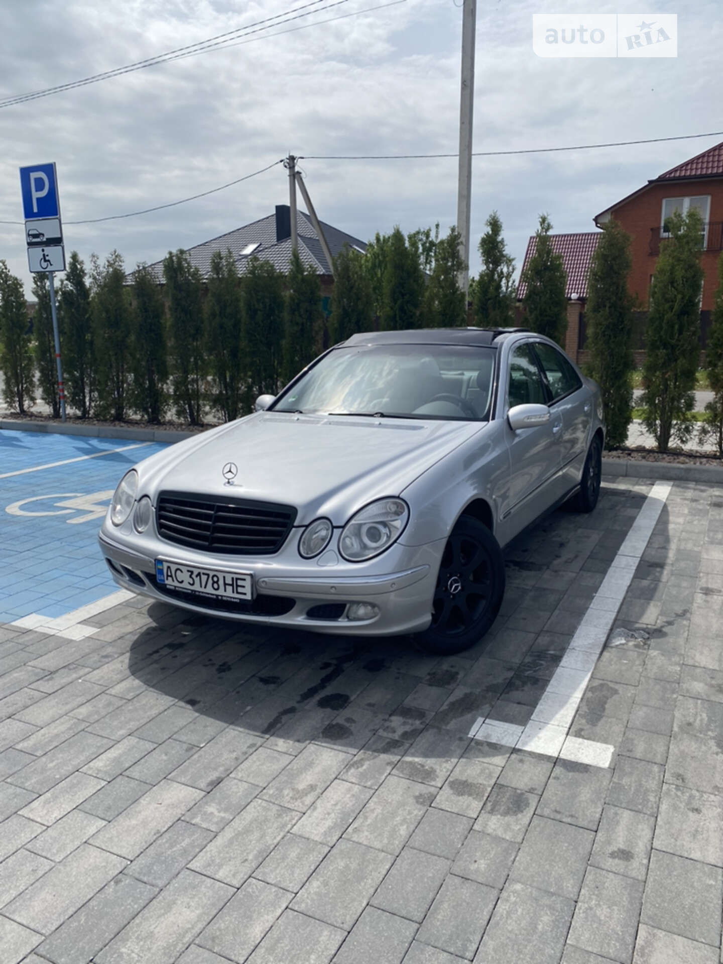 MERCEDES-BENZ E 320 2002