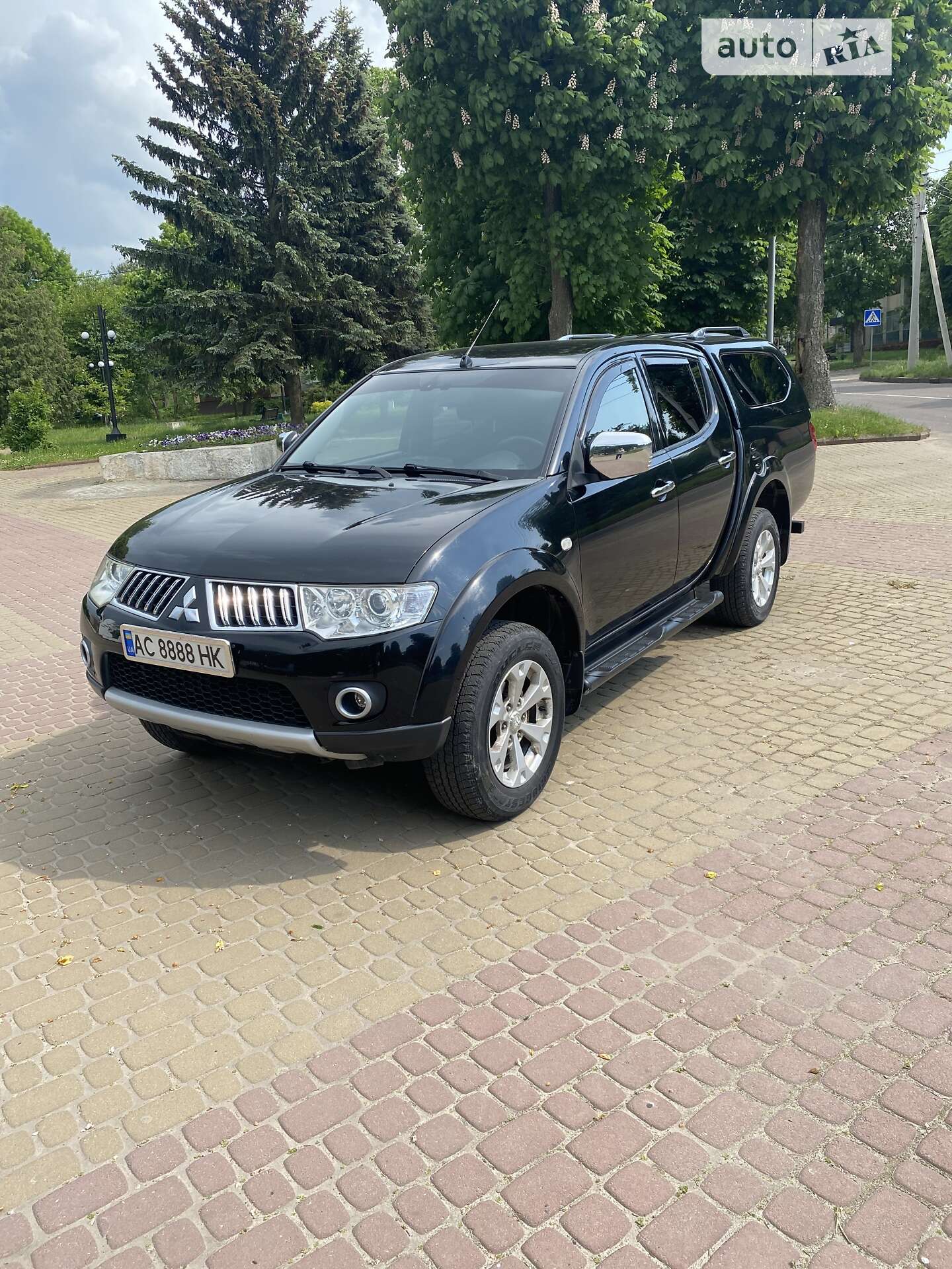 MITSUBISHI L 200