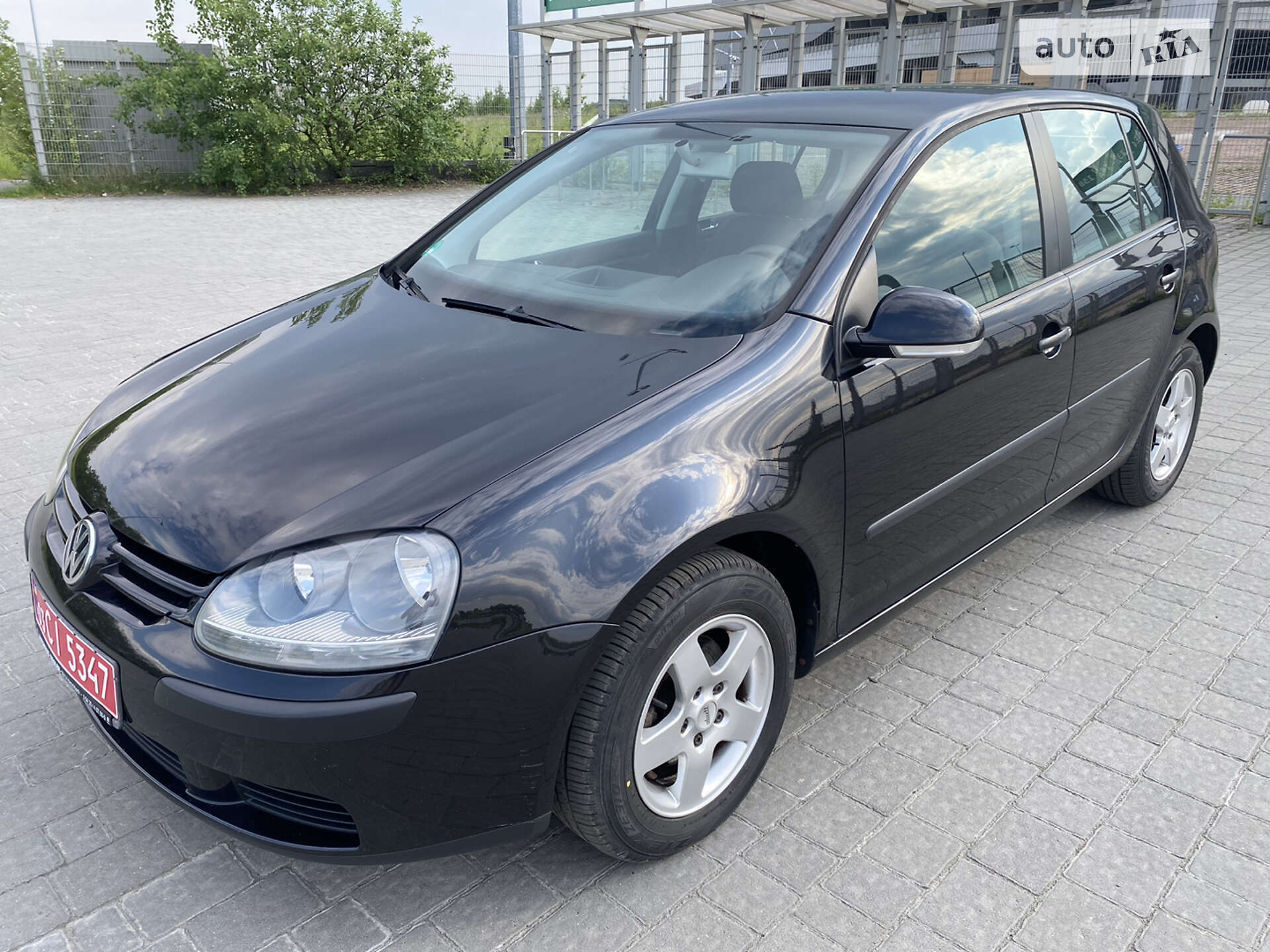 VOLKSWAGEN GOLF 2004