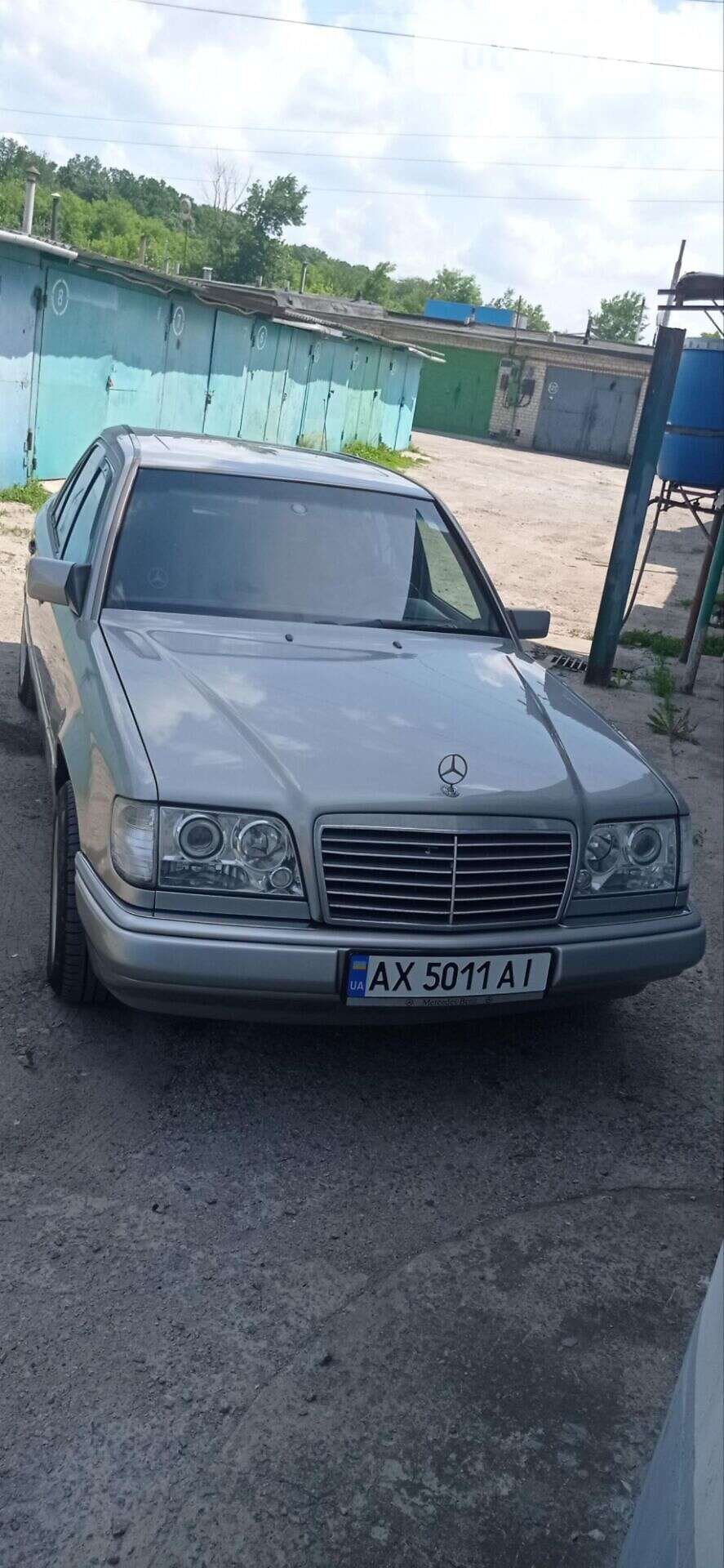 MERCEDES-BENZ E 200 1994