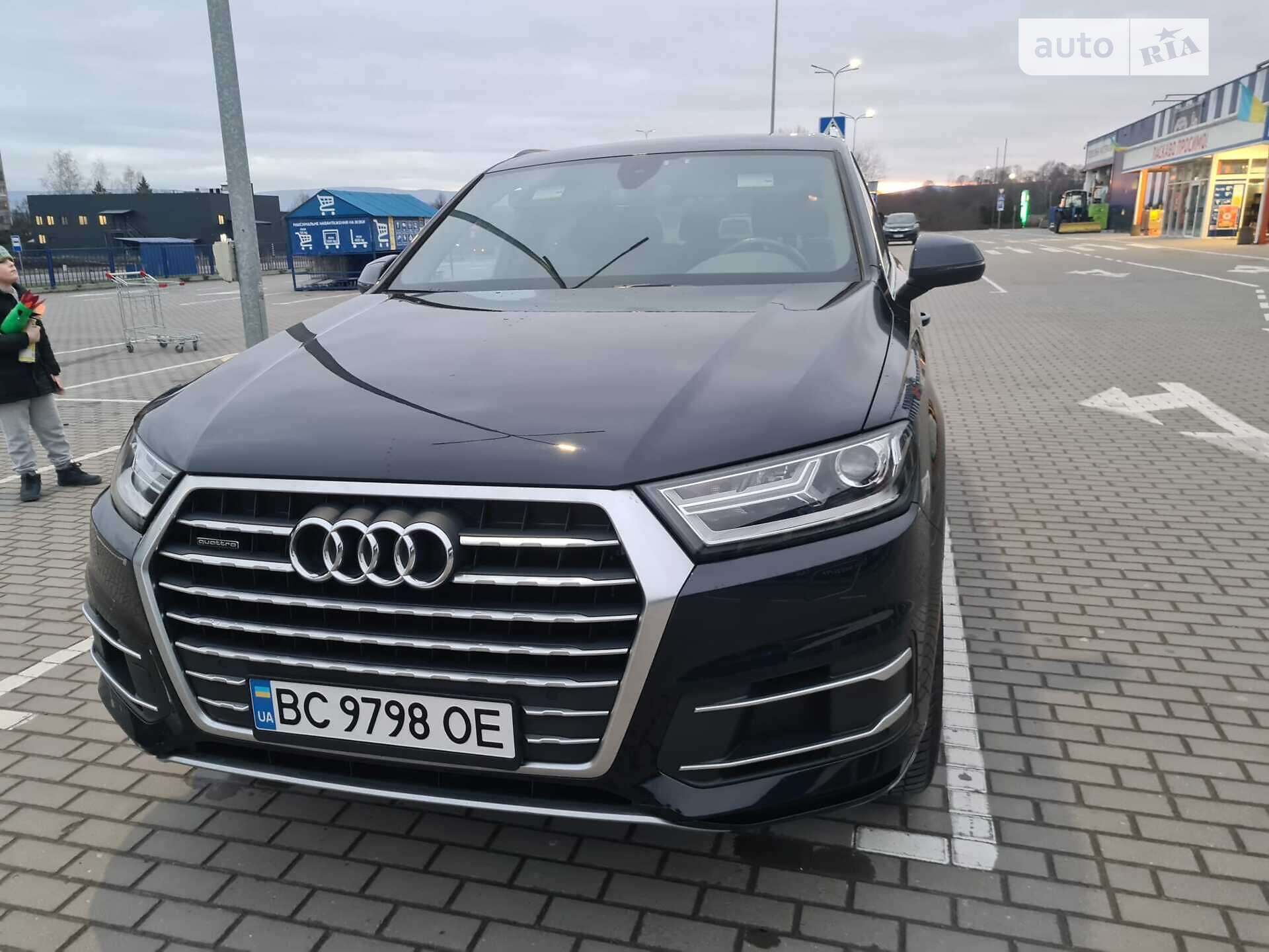 AUDI Q7 2017
