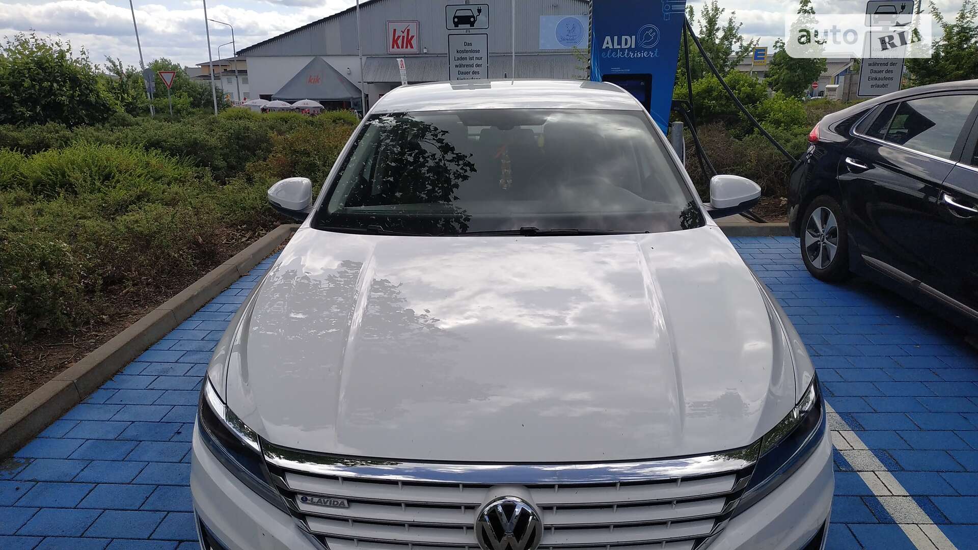 VOLKSWAGEN E-LAVIDA 2021