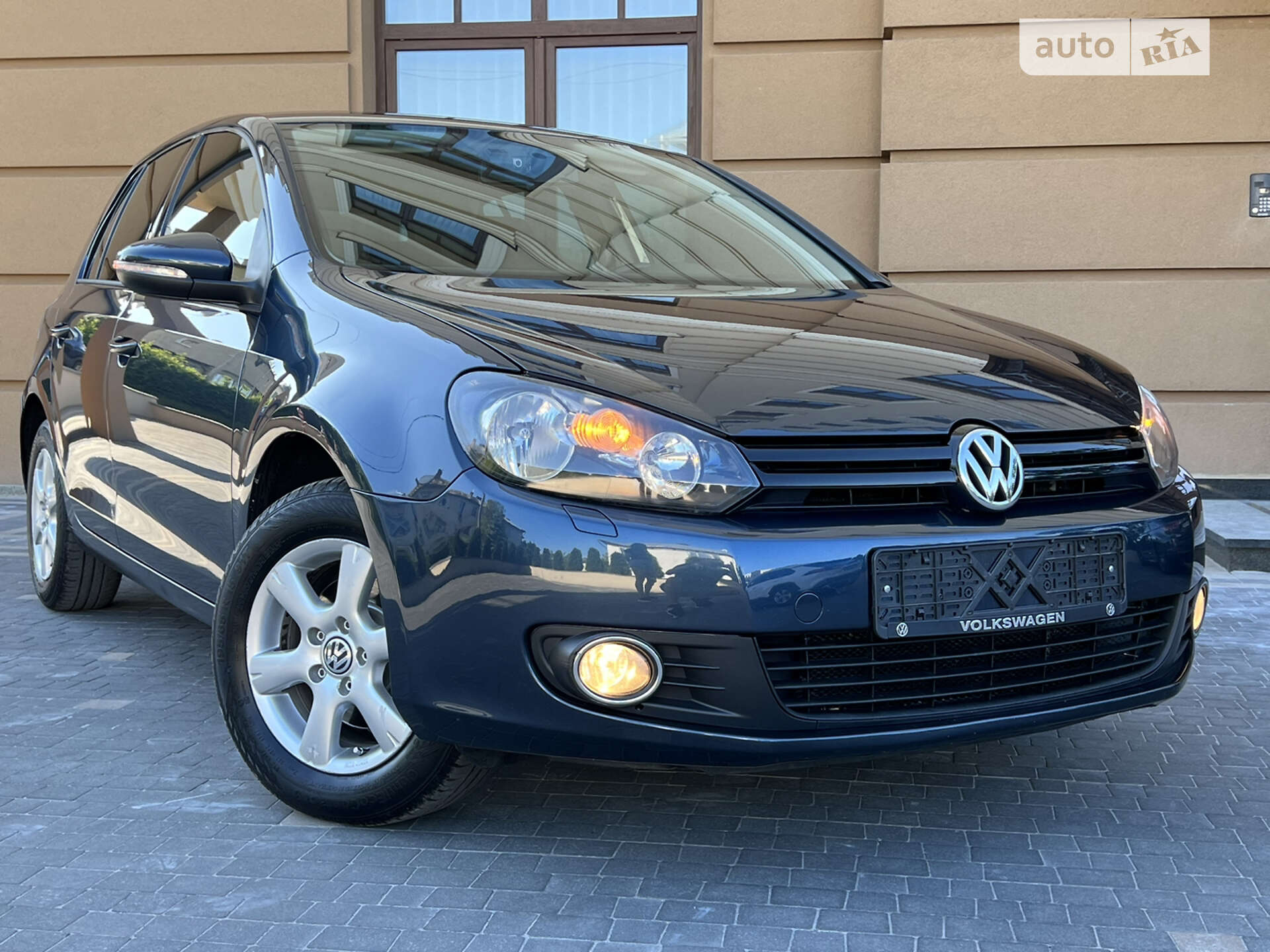 VOLKSWAGEN GOLF 2010