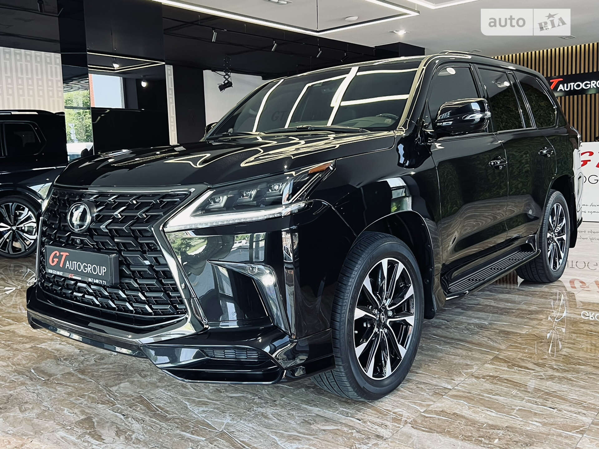 LEXUS LX 570