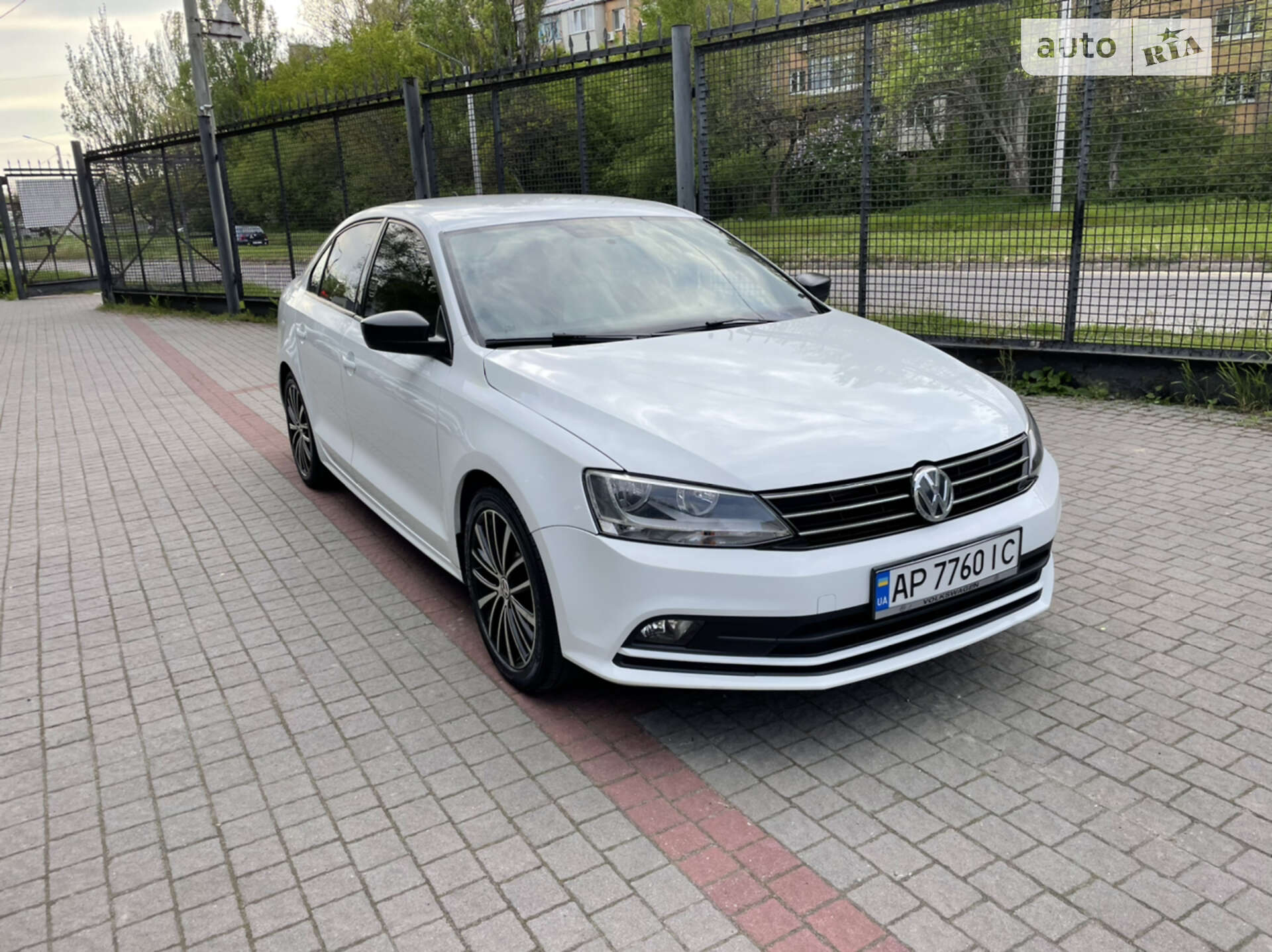 VOLKSWAGEN JETTA 2016