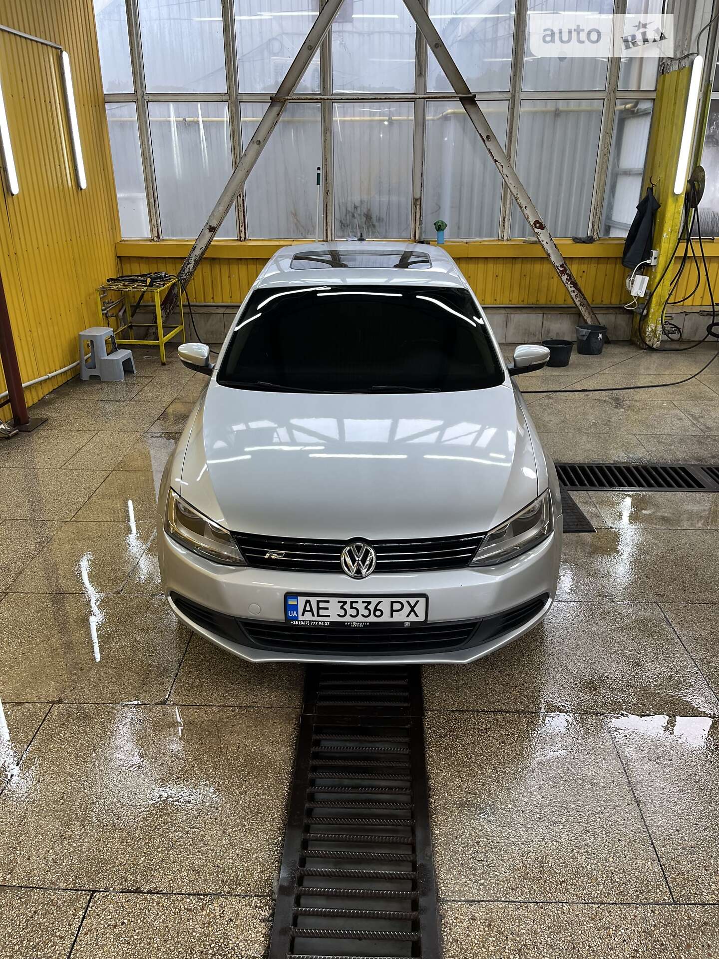 VOLKSWAGEN JETTA 2011