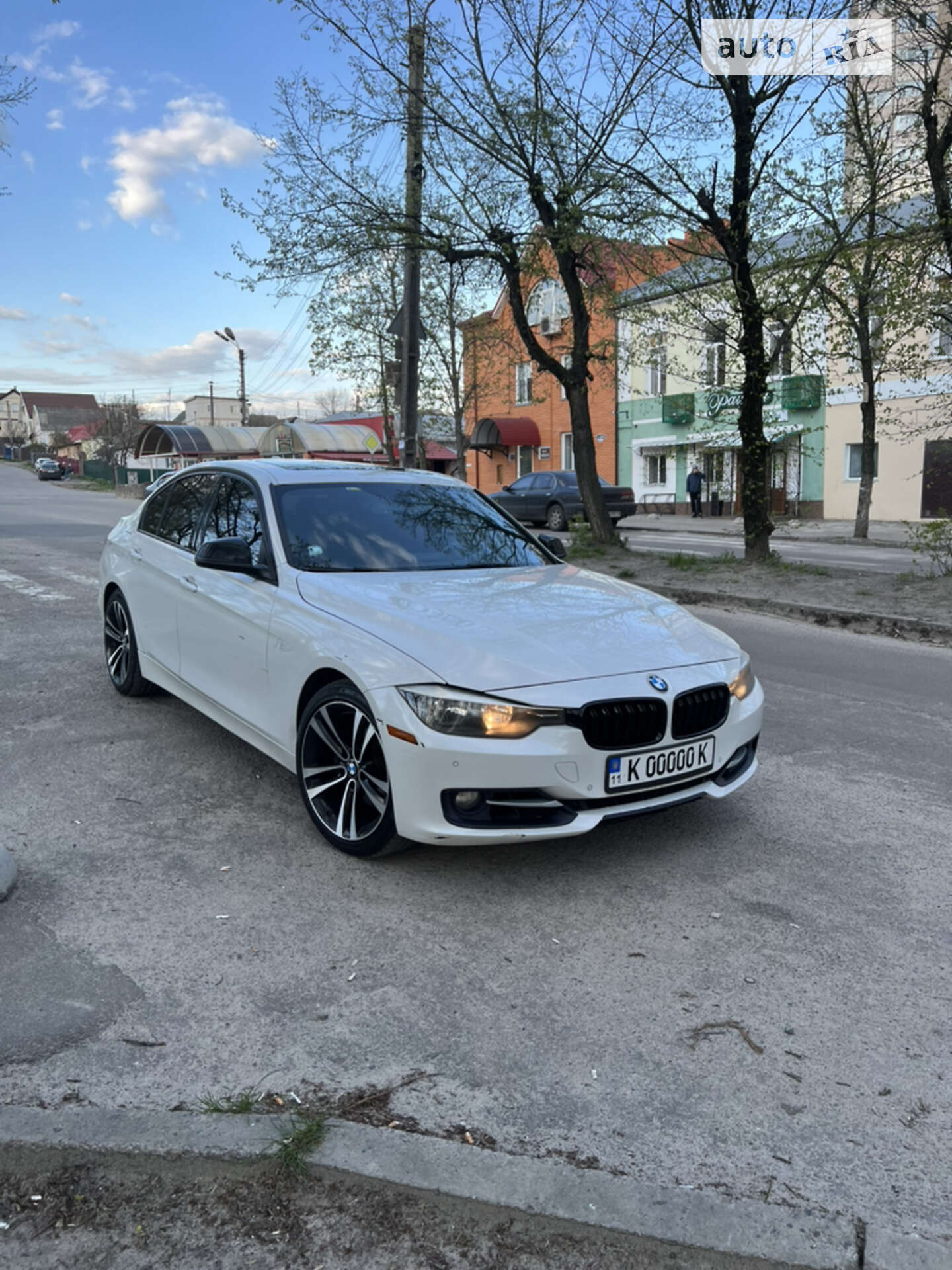 Головне фото звіту автомобіля BMW 328 2013