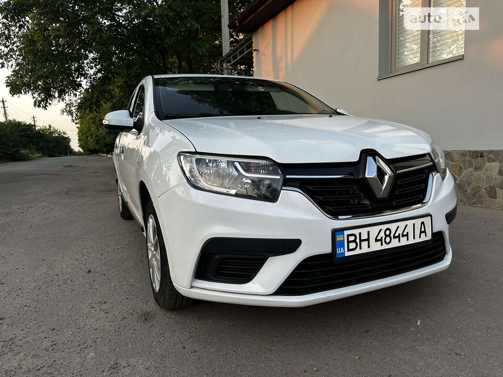 RENAULT LOGAN 2019