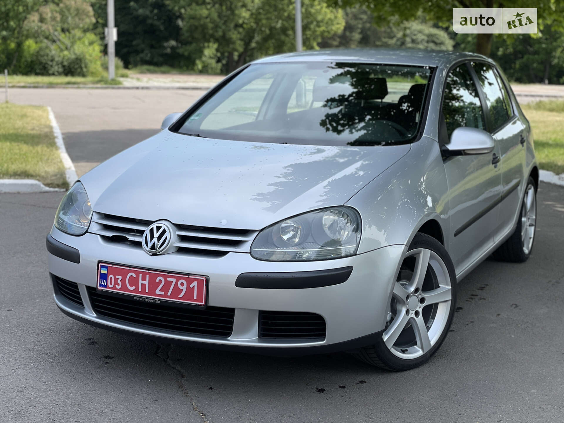VOLKSWAGEN GOLF 2004