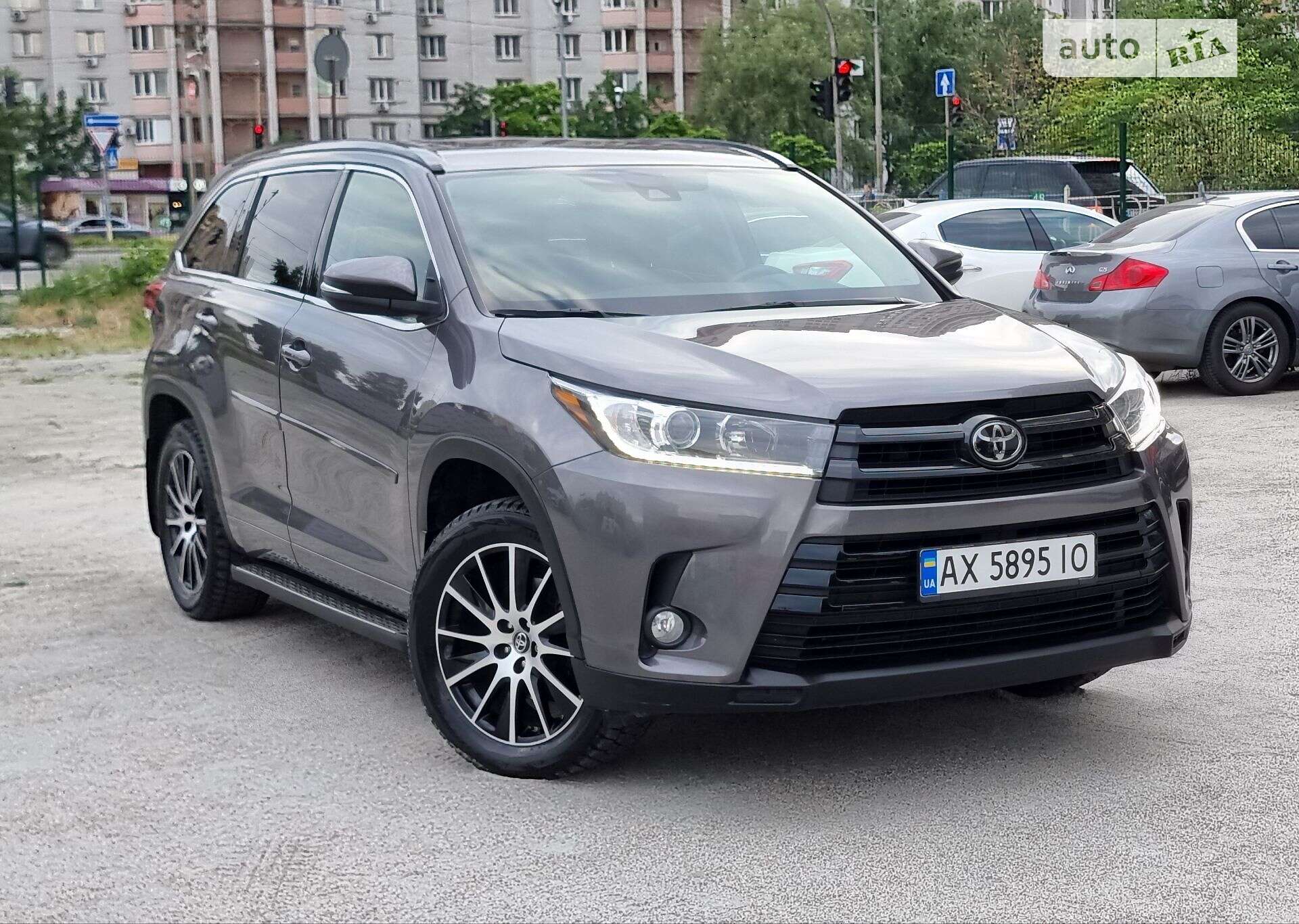 TOYOTA HIGHLANDER 2017