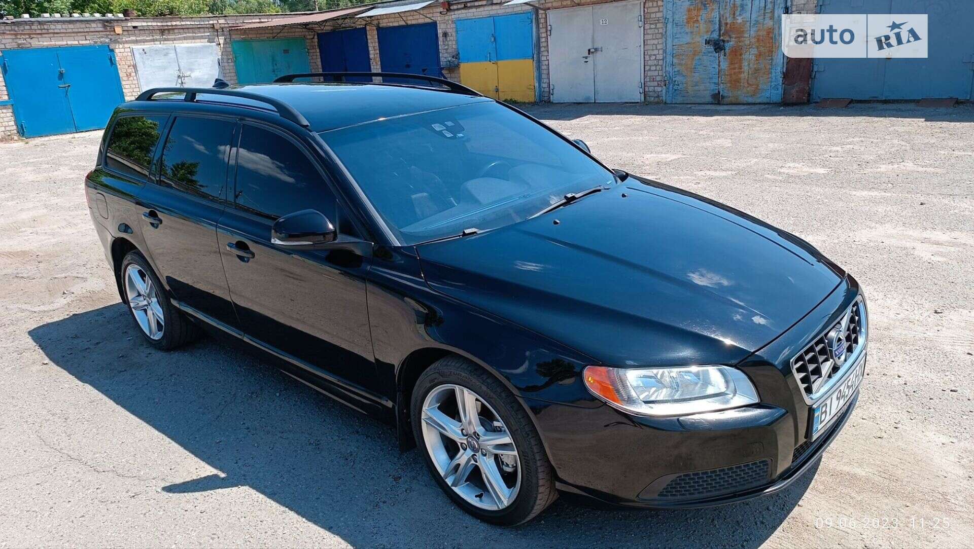 VOLVO V70 2012