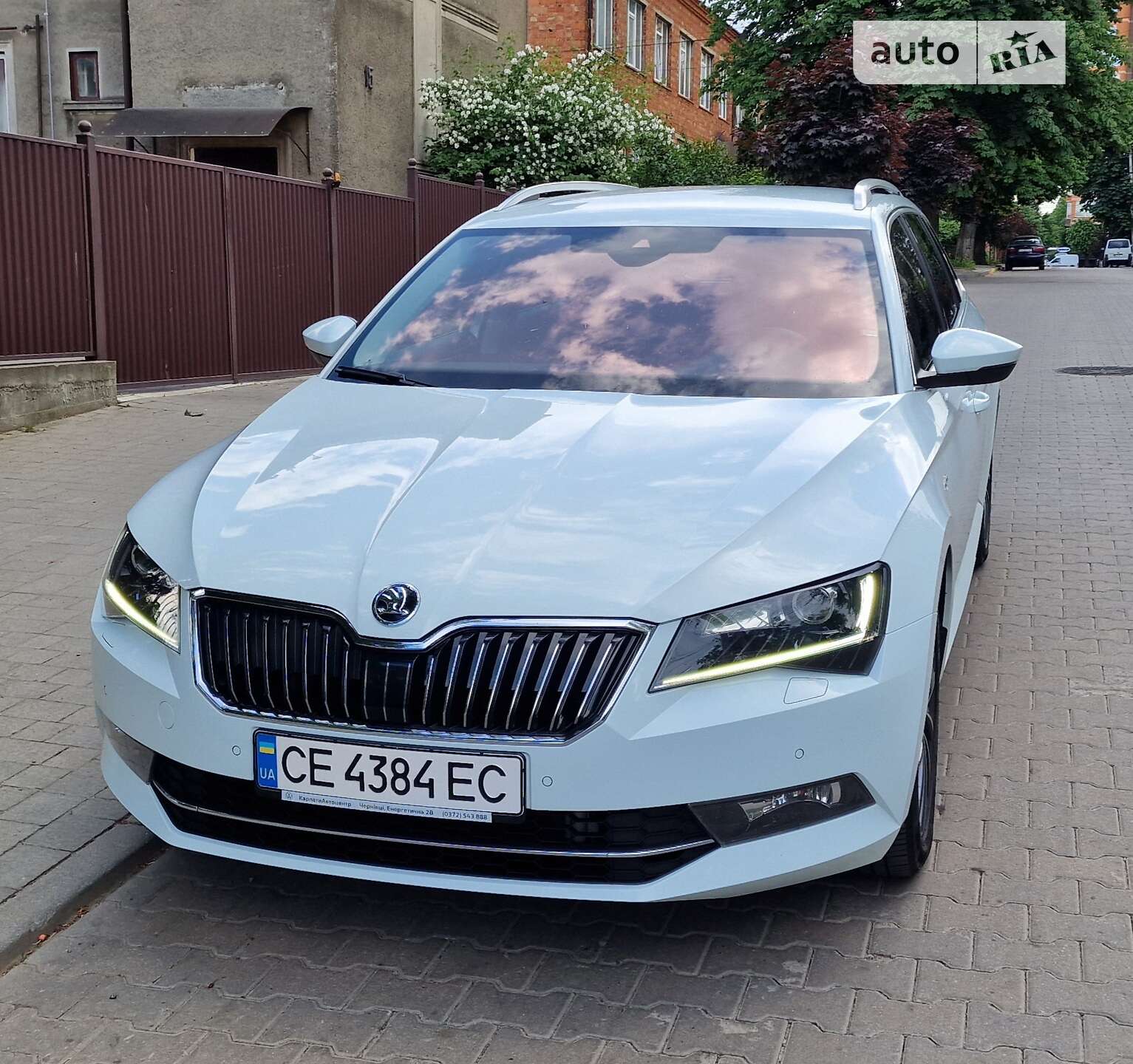 Головне фото звіту автомобіля SKODA SUPERB 2015