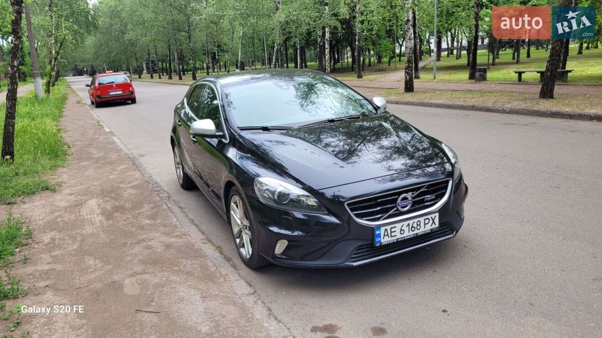 VOLVO V40 2015