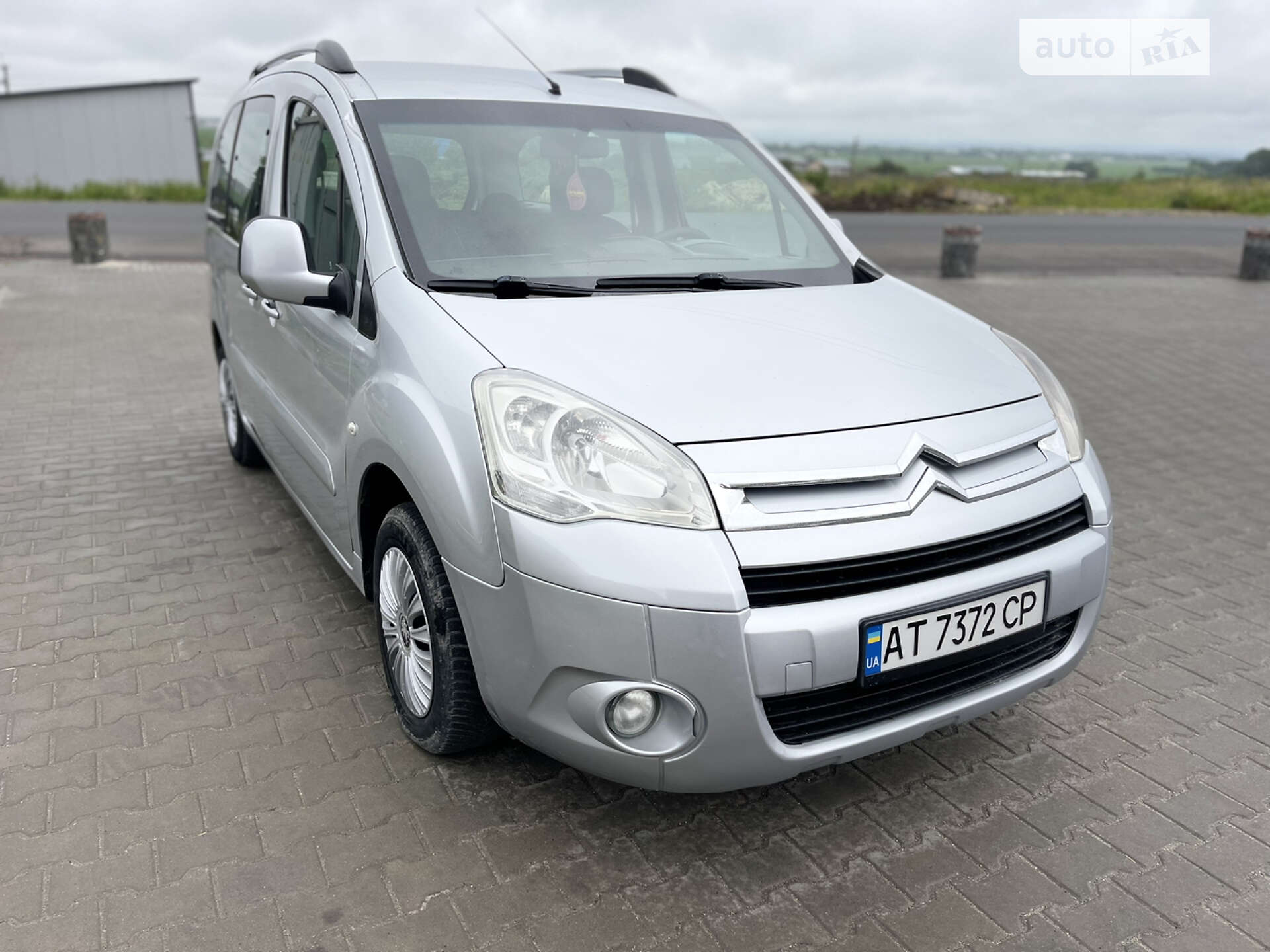 Головне фото звіту автомобіля CITROEN BERLINGO 2011