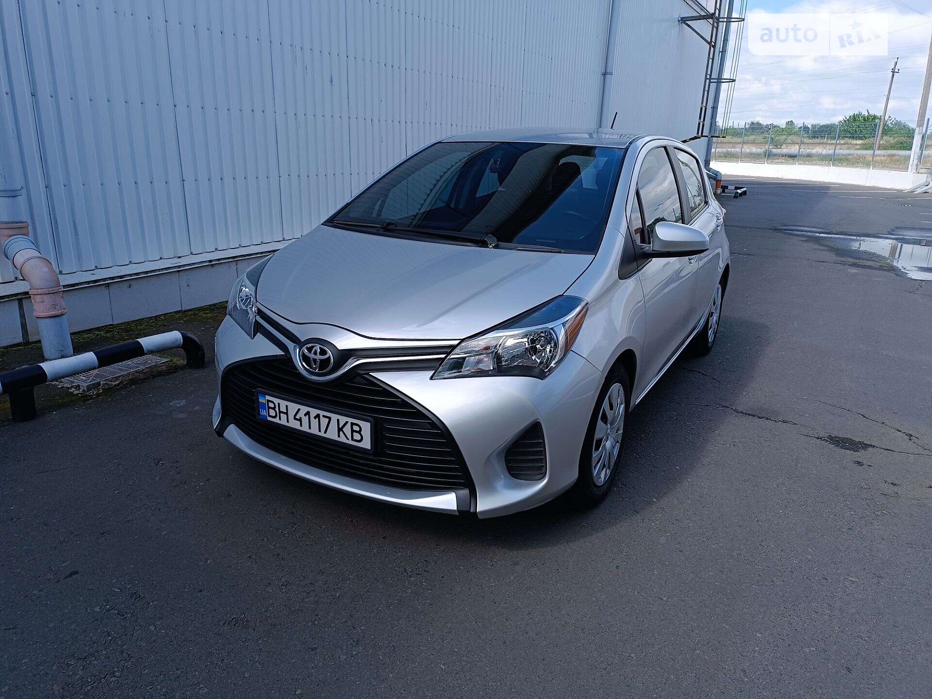 TOYOTA YARIS 2016