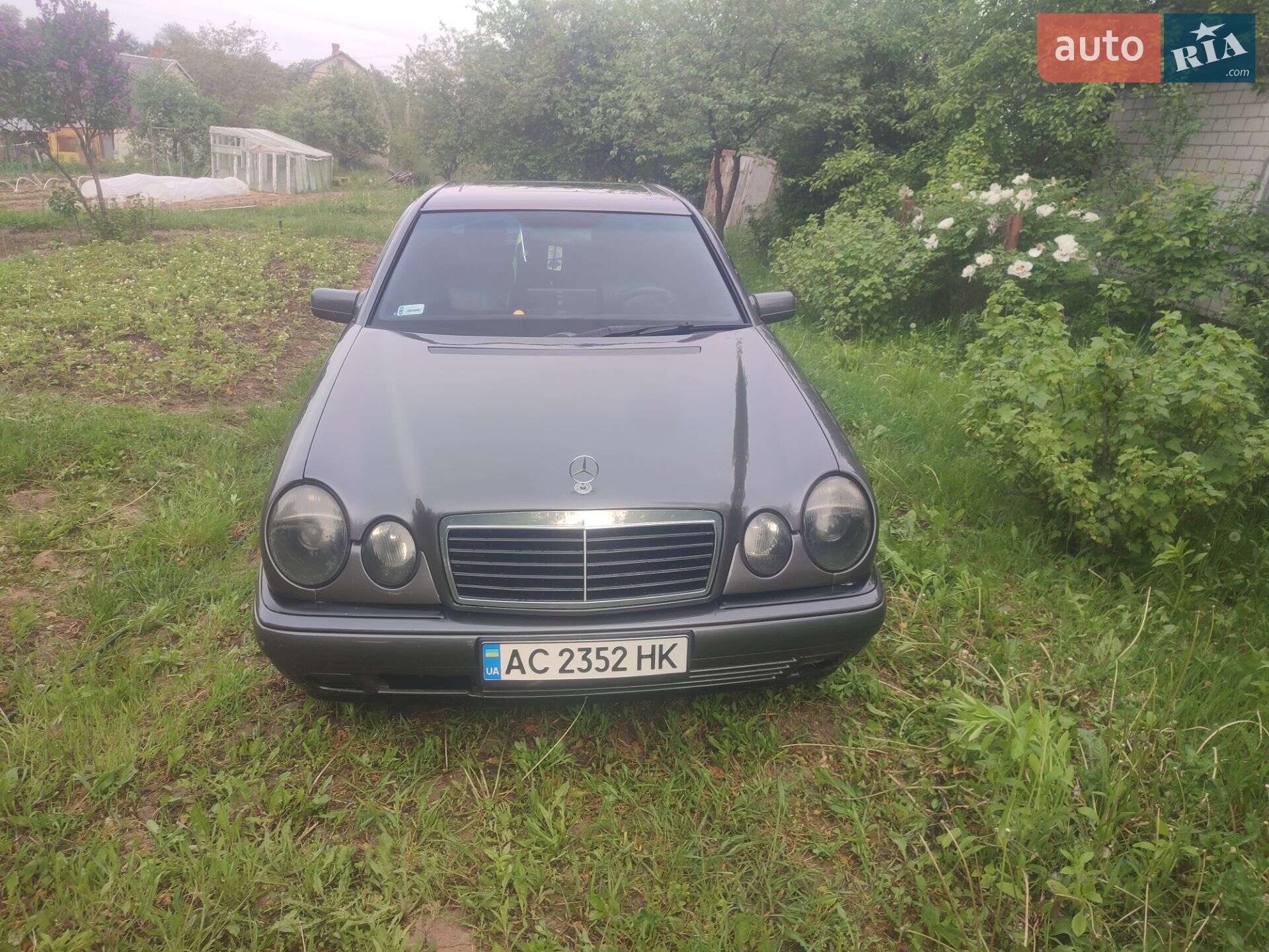 MERCEDES-BENZ E 230 1995