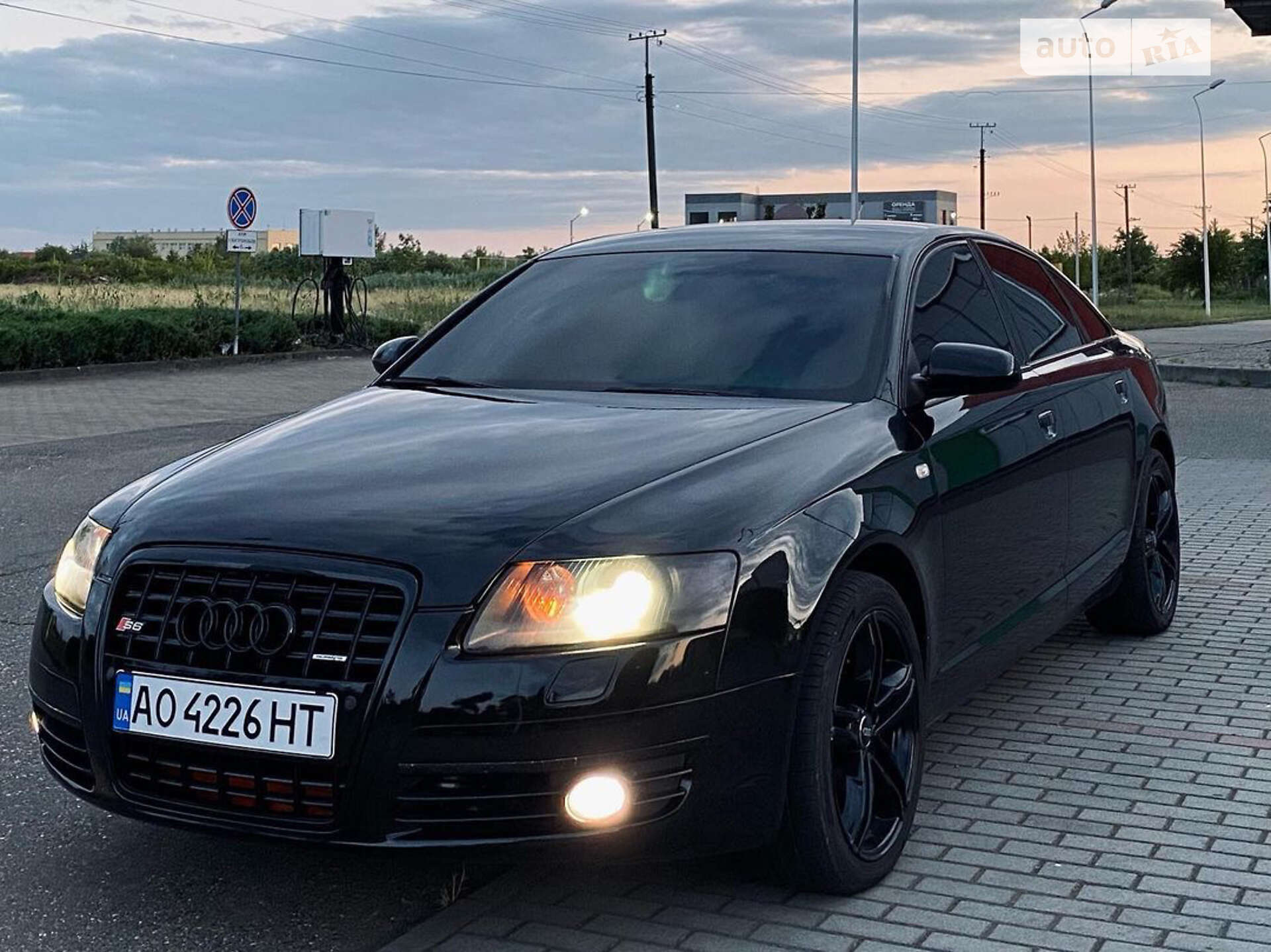AUDI A6
