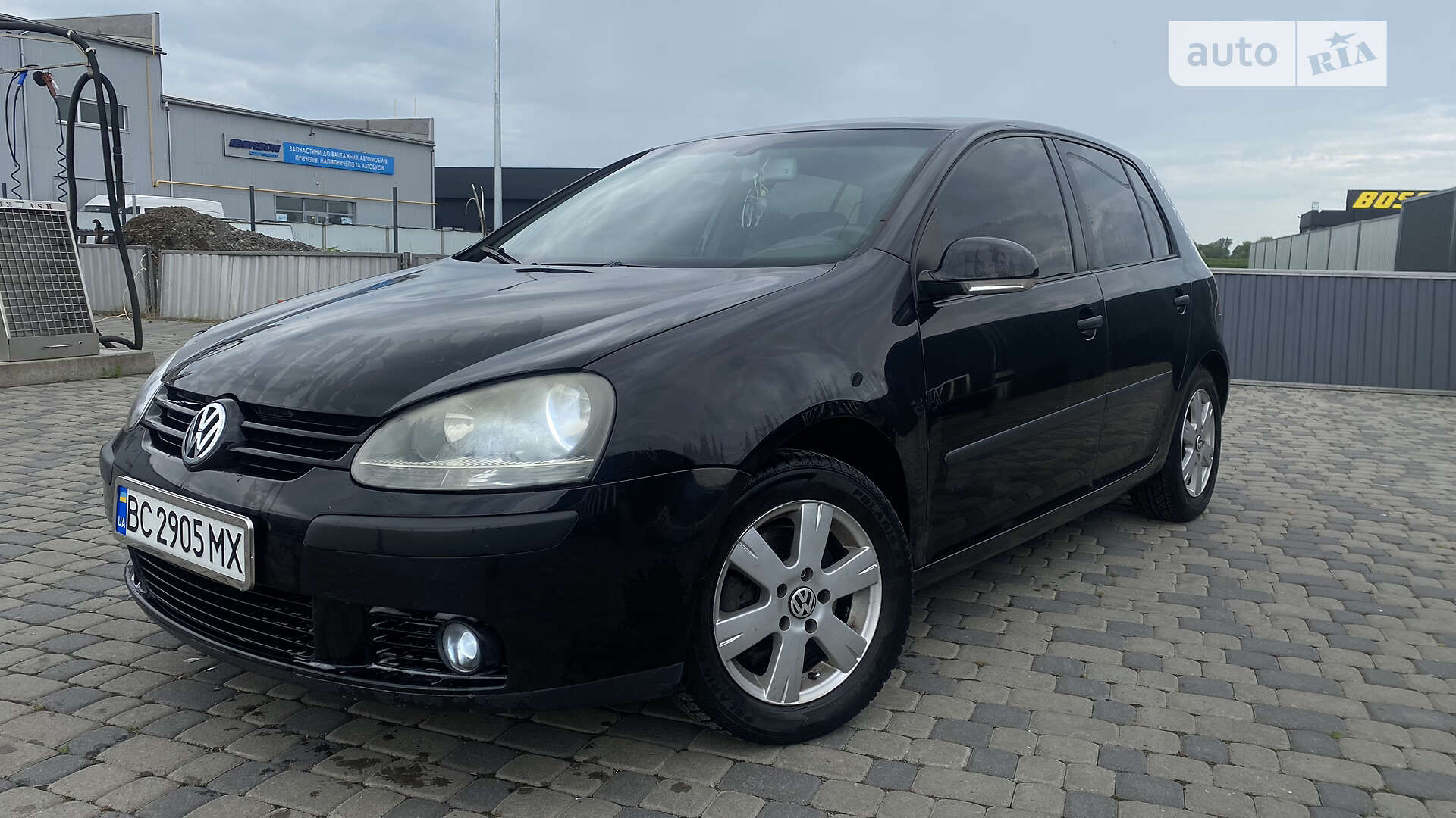 VOLKSWAGEN GOLF 2004