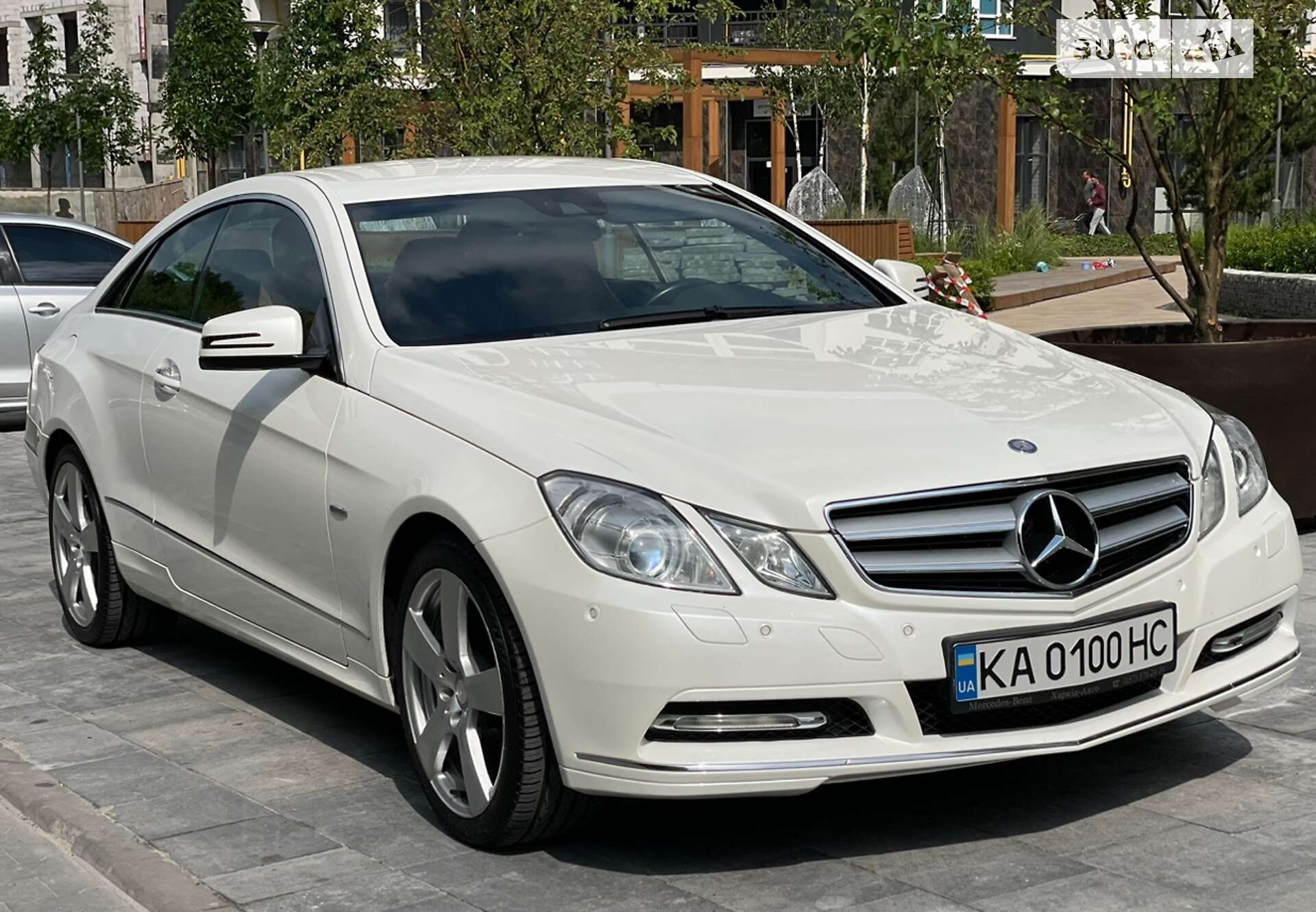 MERCEDES-BENZ E 250 CGI 2011