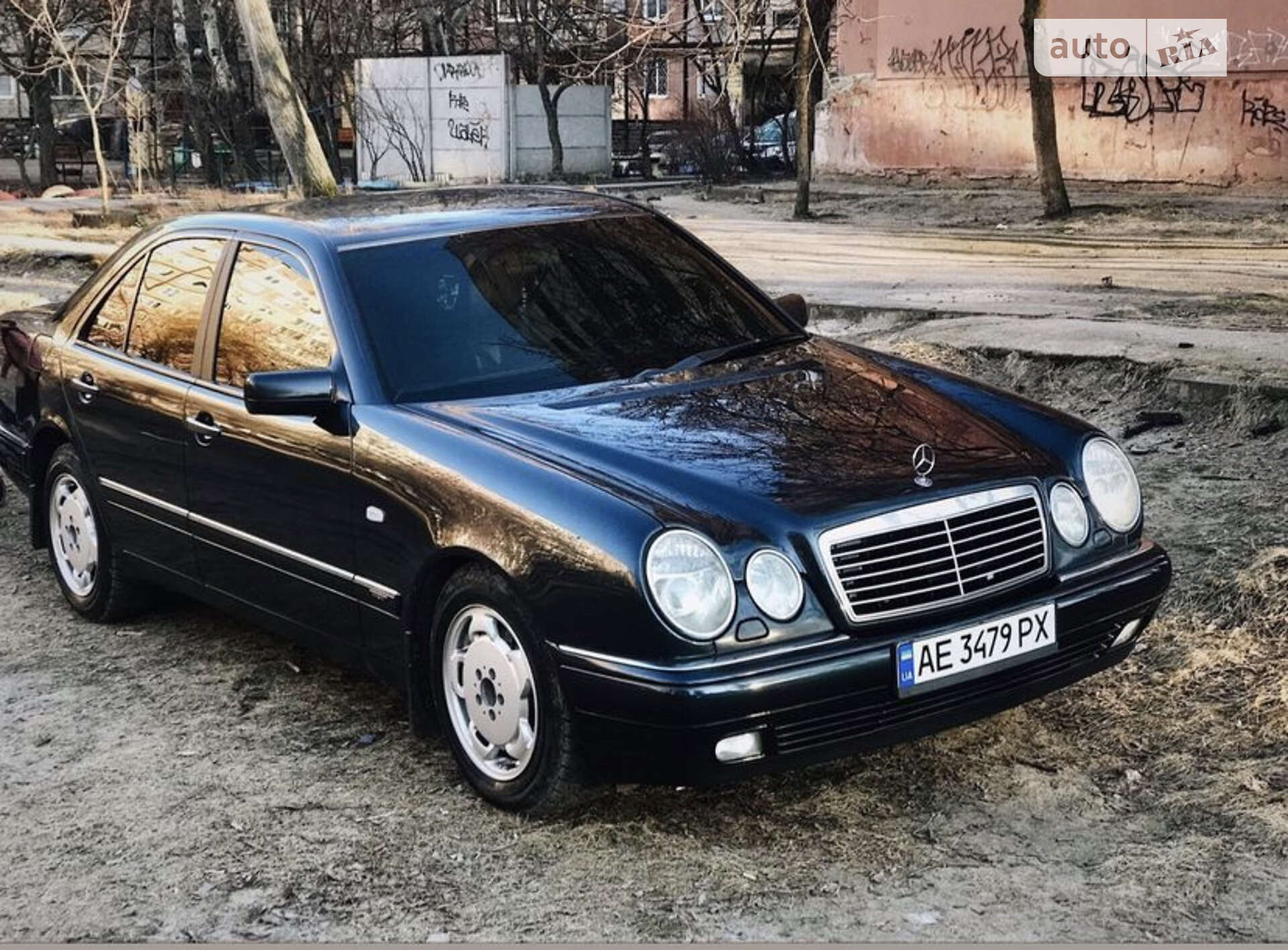 MERCEDES-BENZ E 280 1996