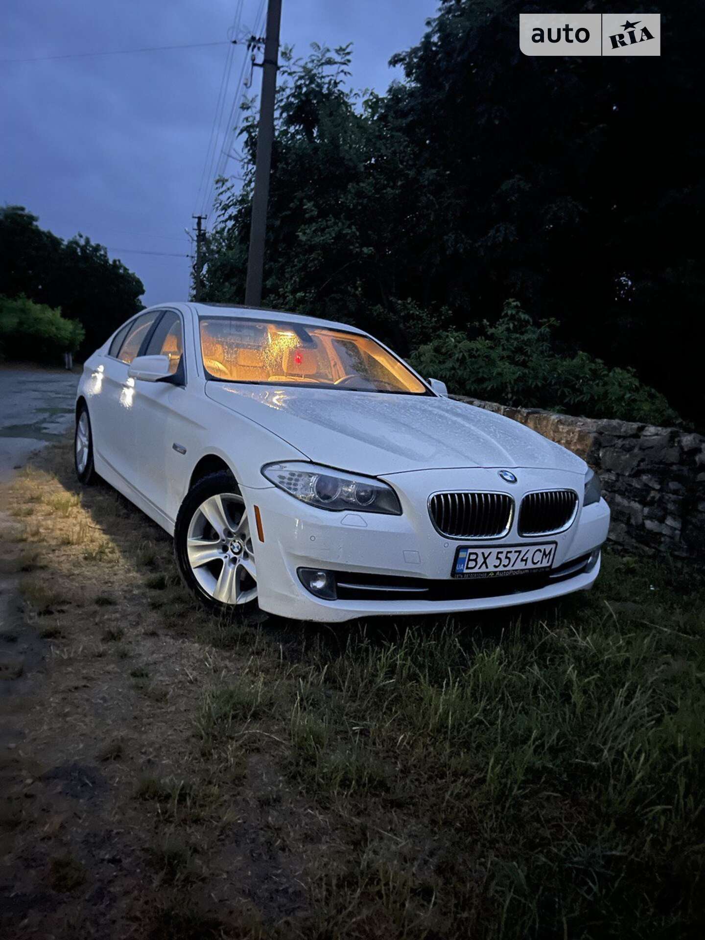 Головне фото звіту автомобіля BMW 528I 2012