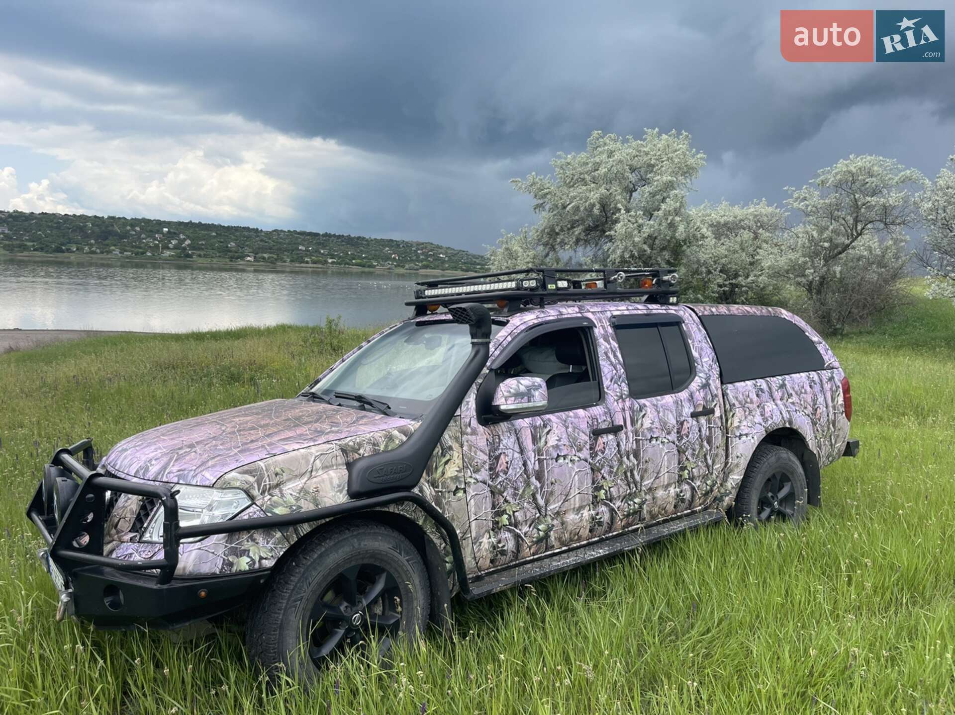 NISSAN NAVARA 2011