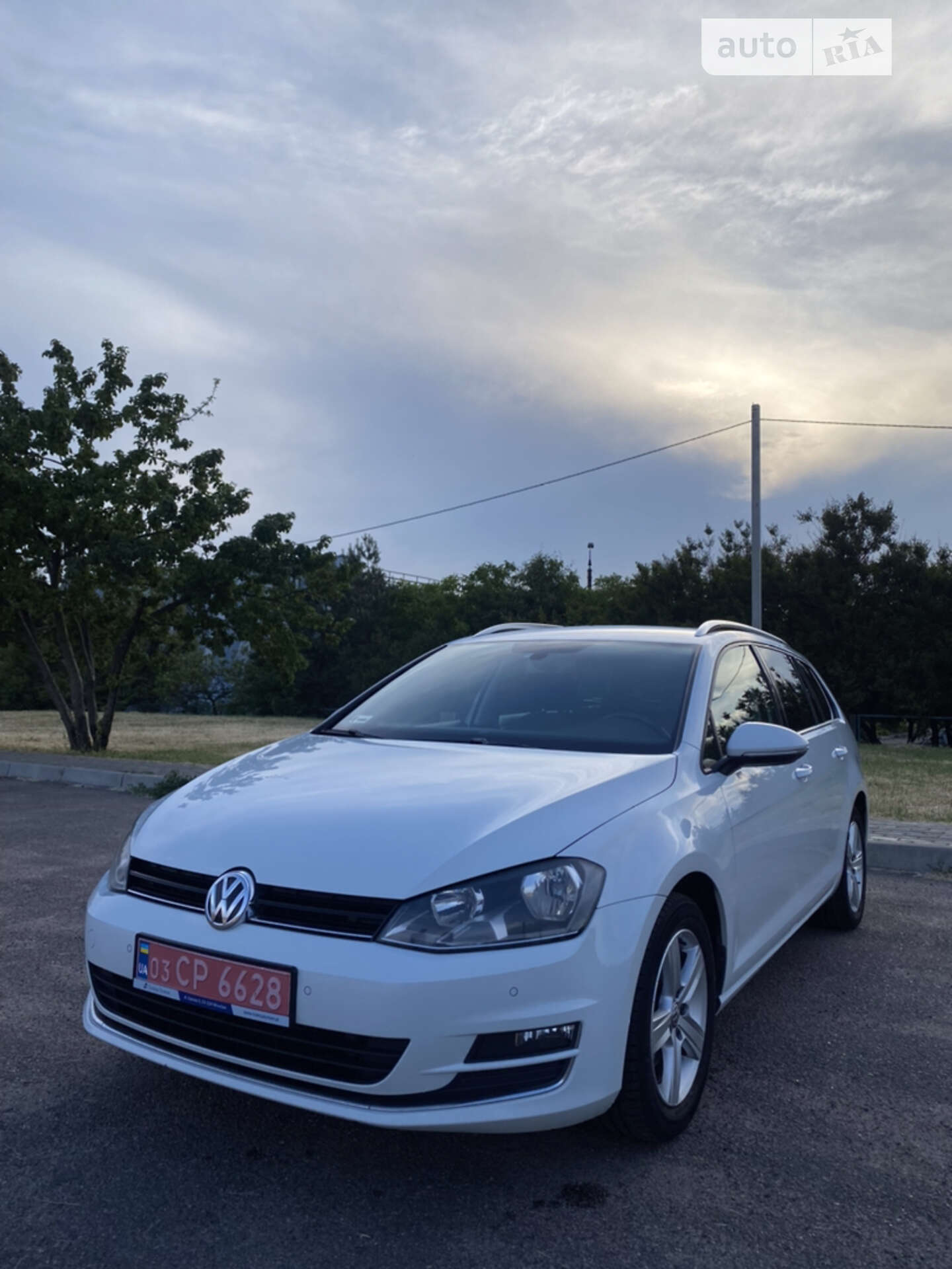 VOLKSWAGEN GOLF 2016