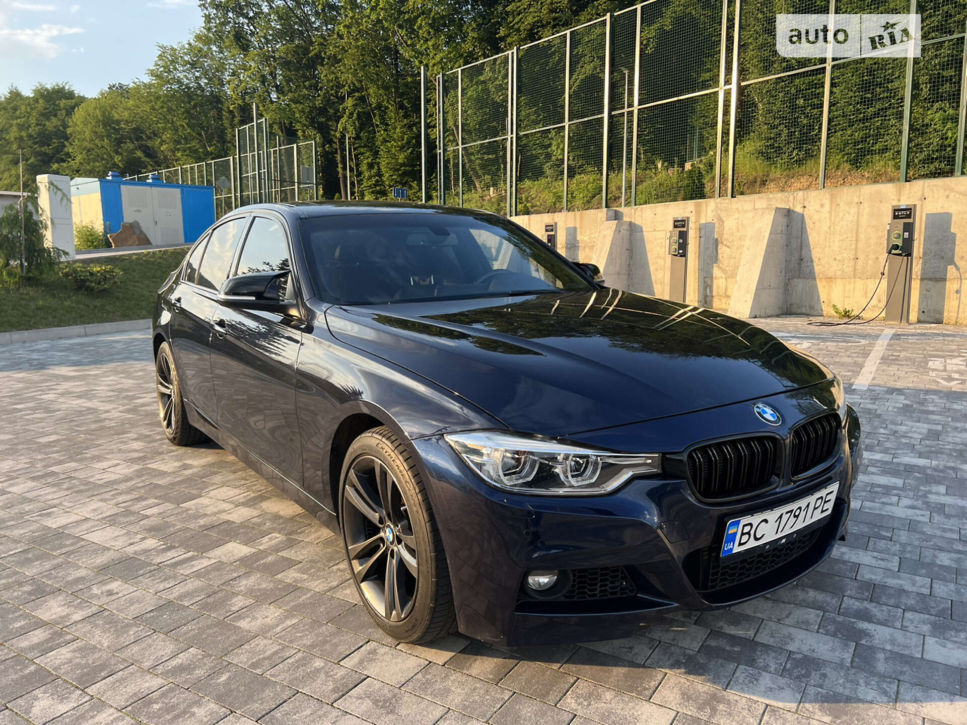 Головне фото звіту автомобіля BMW 328I 2016