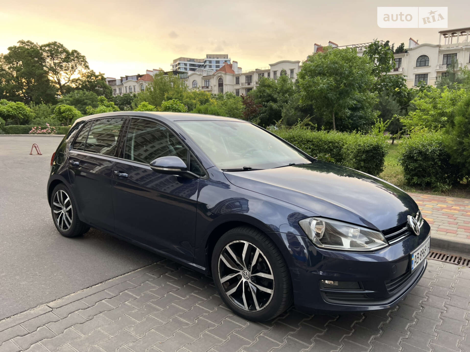 VOLKSWAGEN GOLF 2015