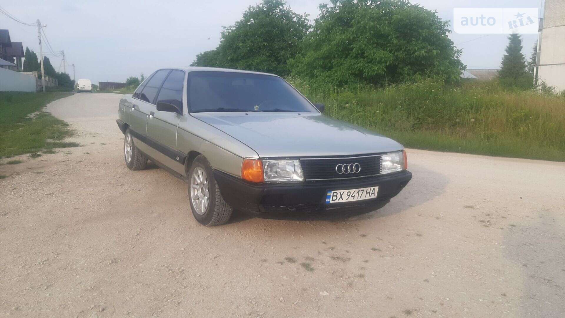AUDI 100 1988
