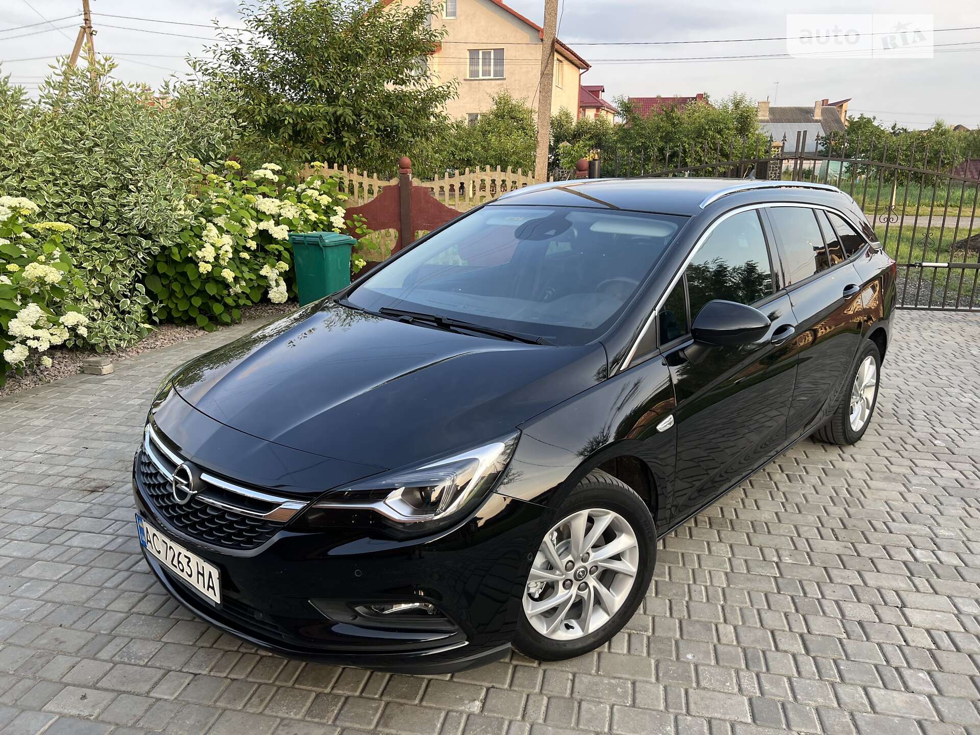 Головне фото звіту автомобіля OPEL ASTRA 2018