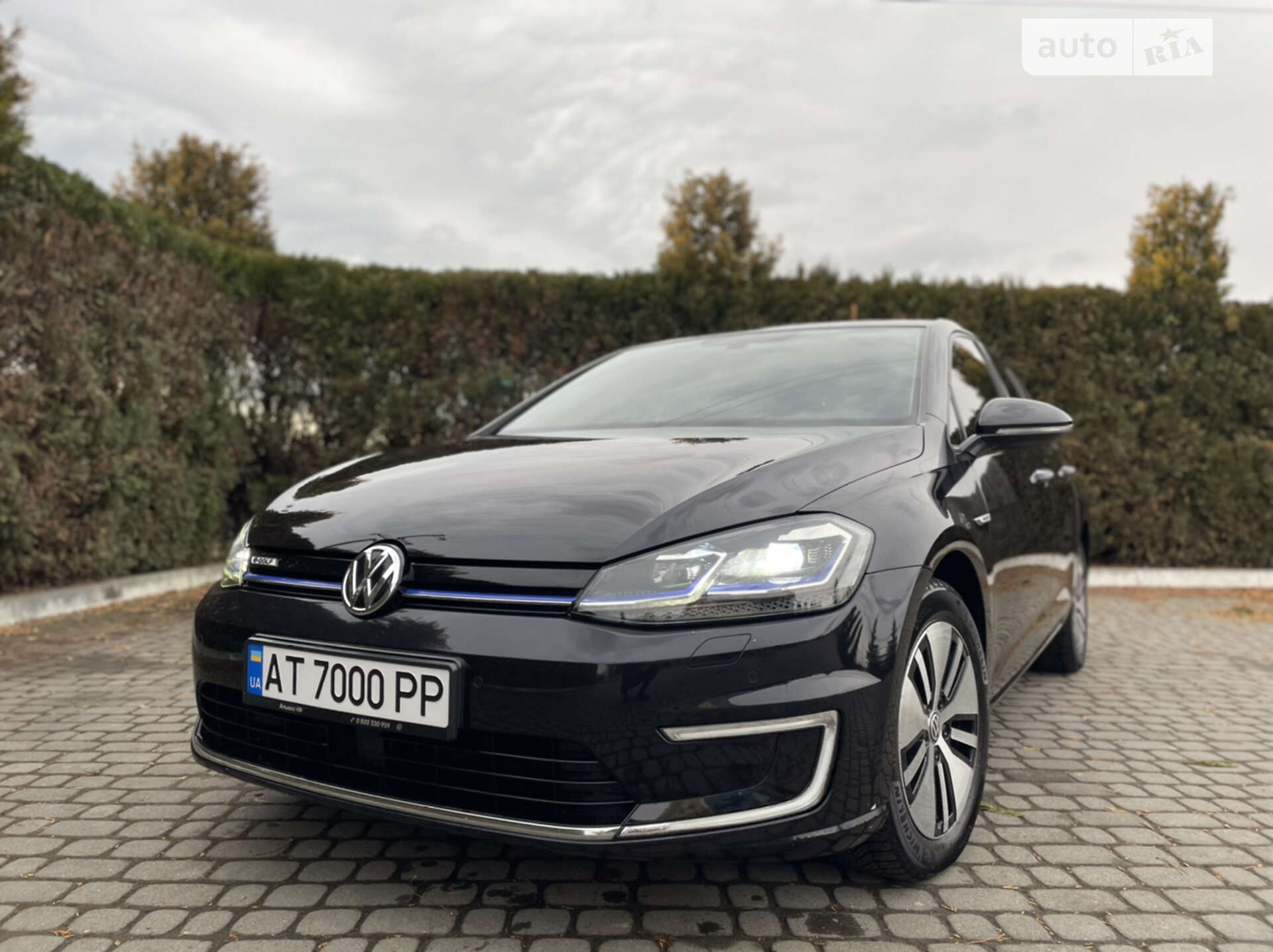 VOLKSWAGEN E-GOLF 2017