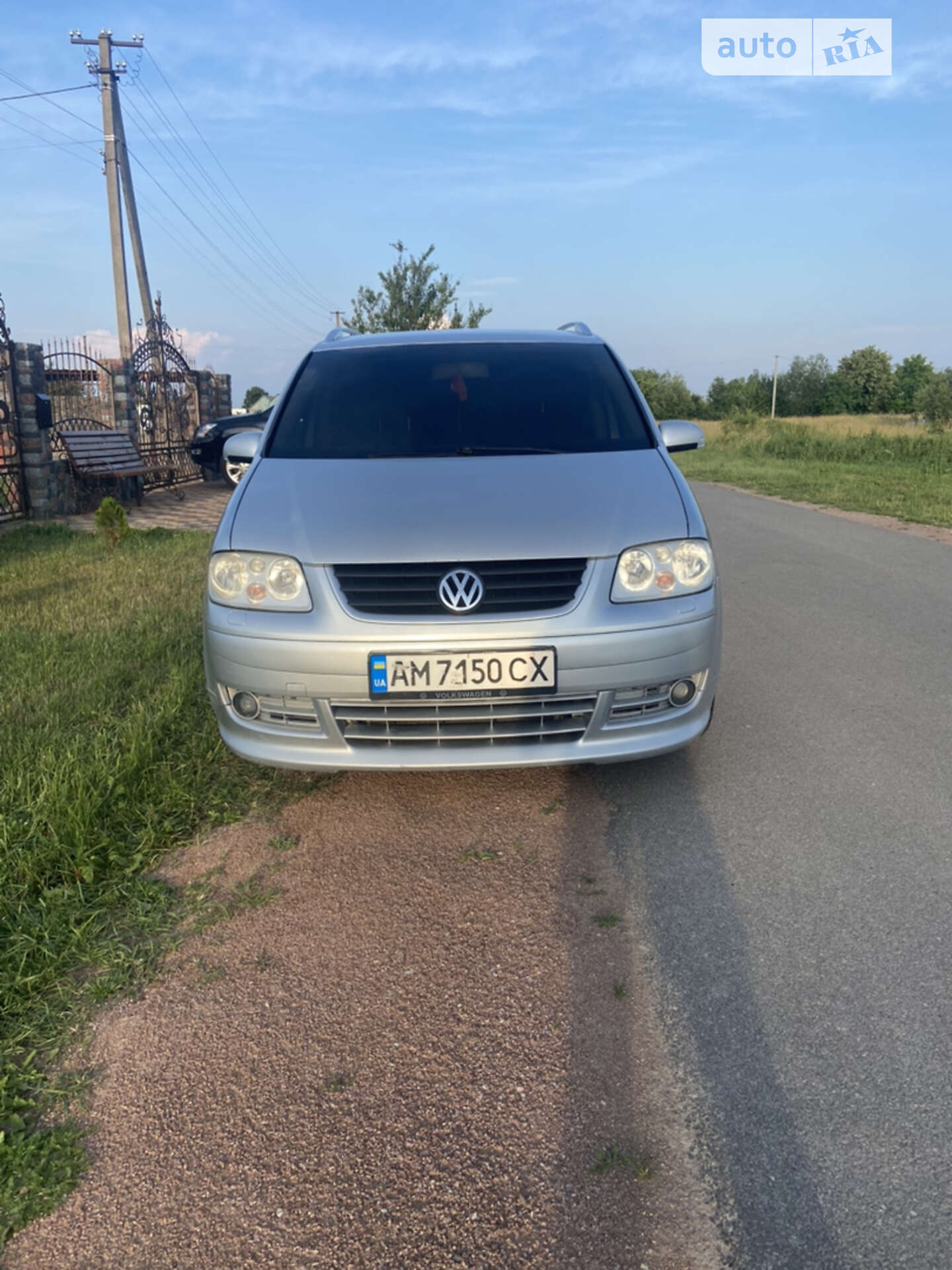 VOLKSWAGEN TOURAN 2004