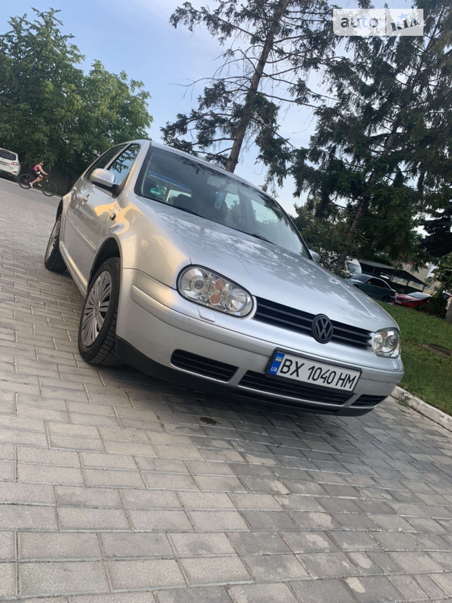 VOLKSWAGEN GOLF