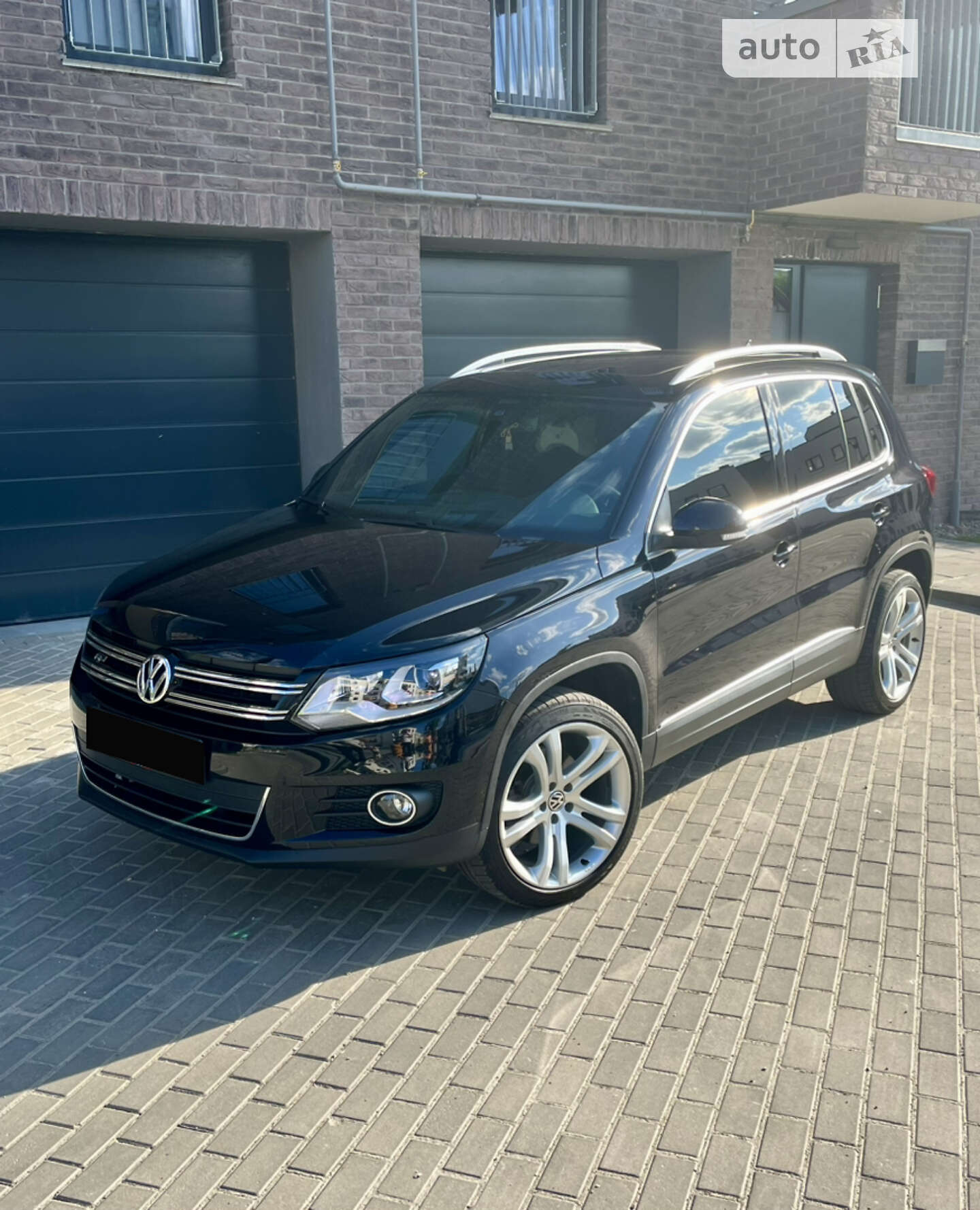 VOLKSWAGEN TIGUAN 2015