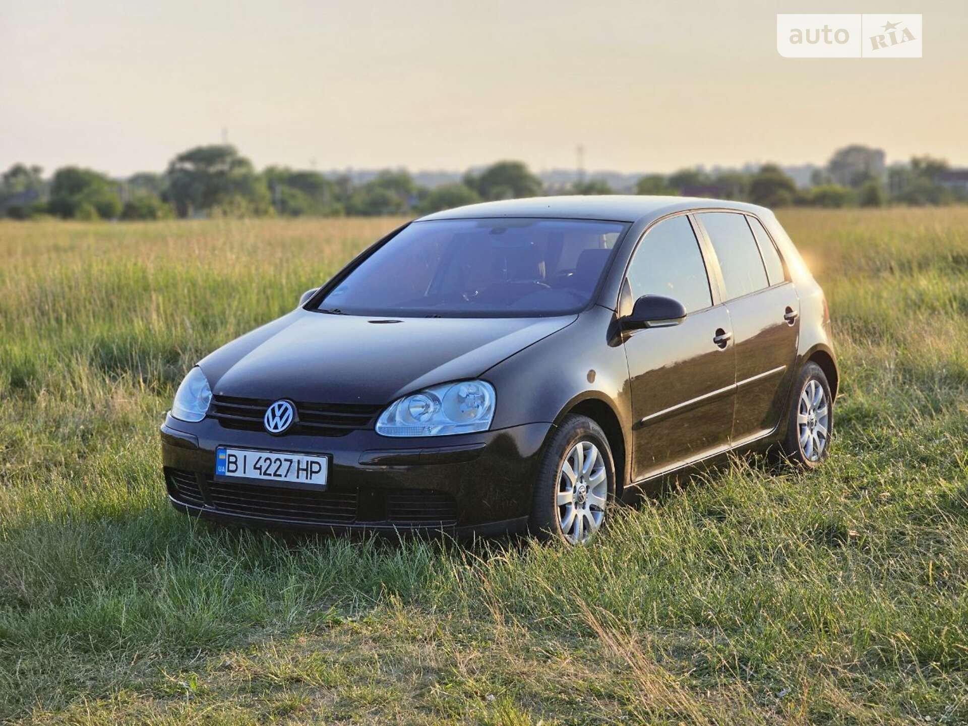 VOLKSWAGEN GOLF 2004